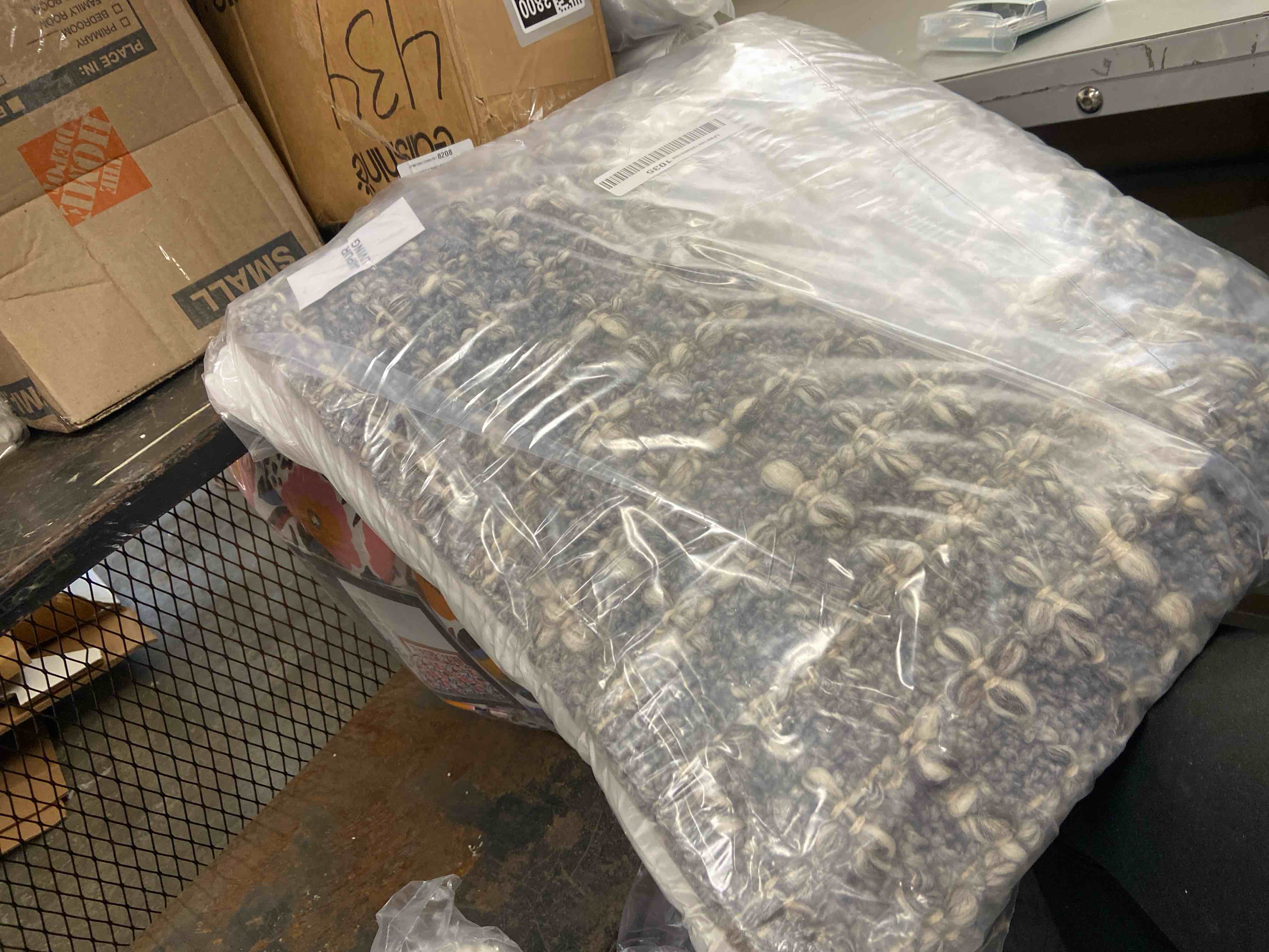 Condition photo showing New/Like New for angora ago23 22 inch pillow