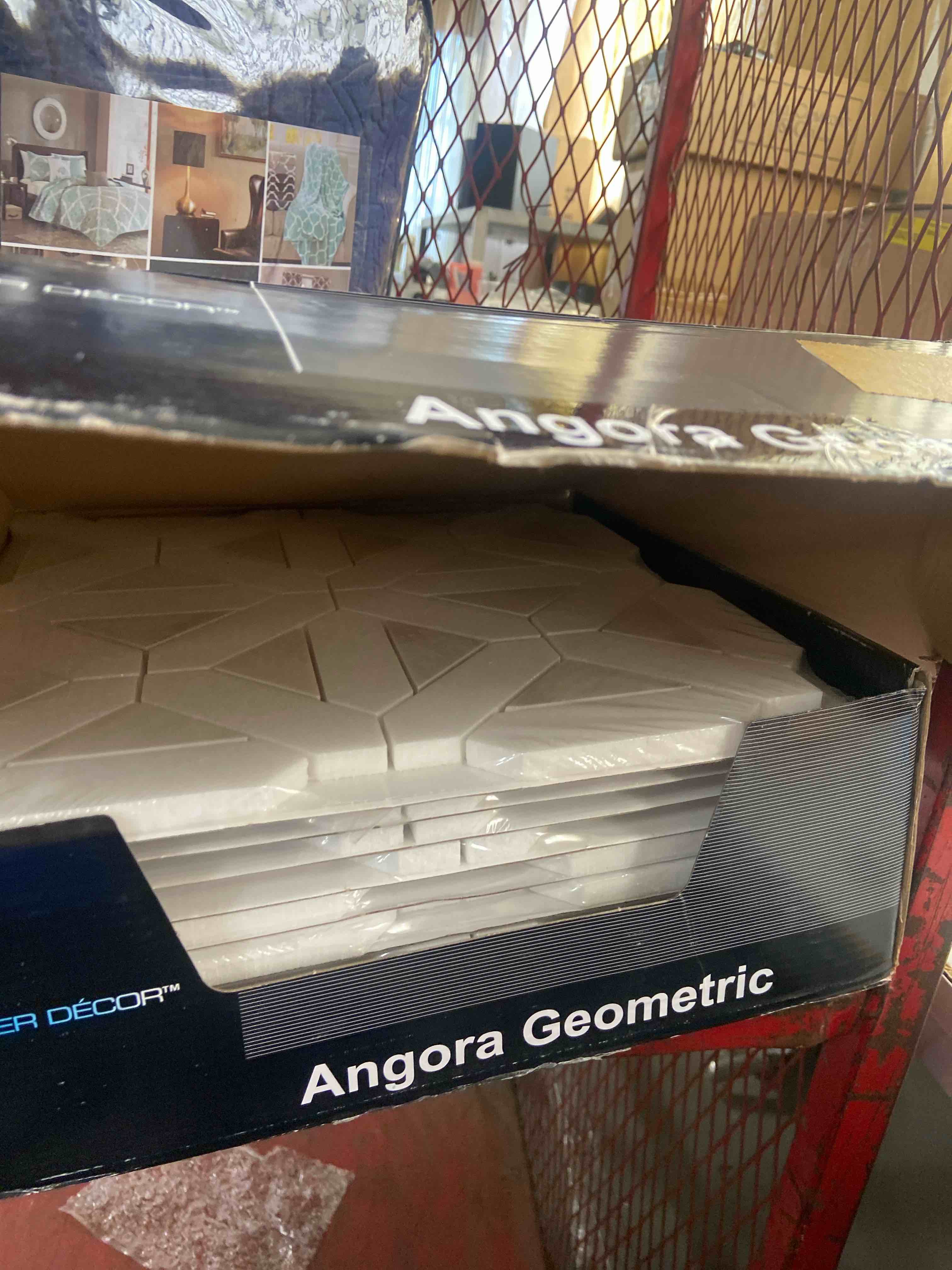 Condition photo showing New/Like New for angora geometric pattern 12x12x0.38 in. polished marble mosaic architectural lattice design floor tile(10 sq. ft./case