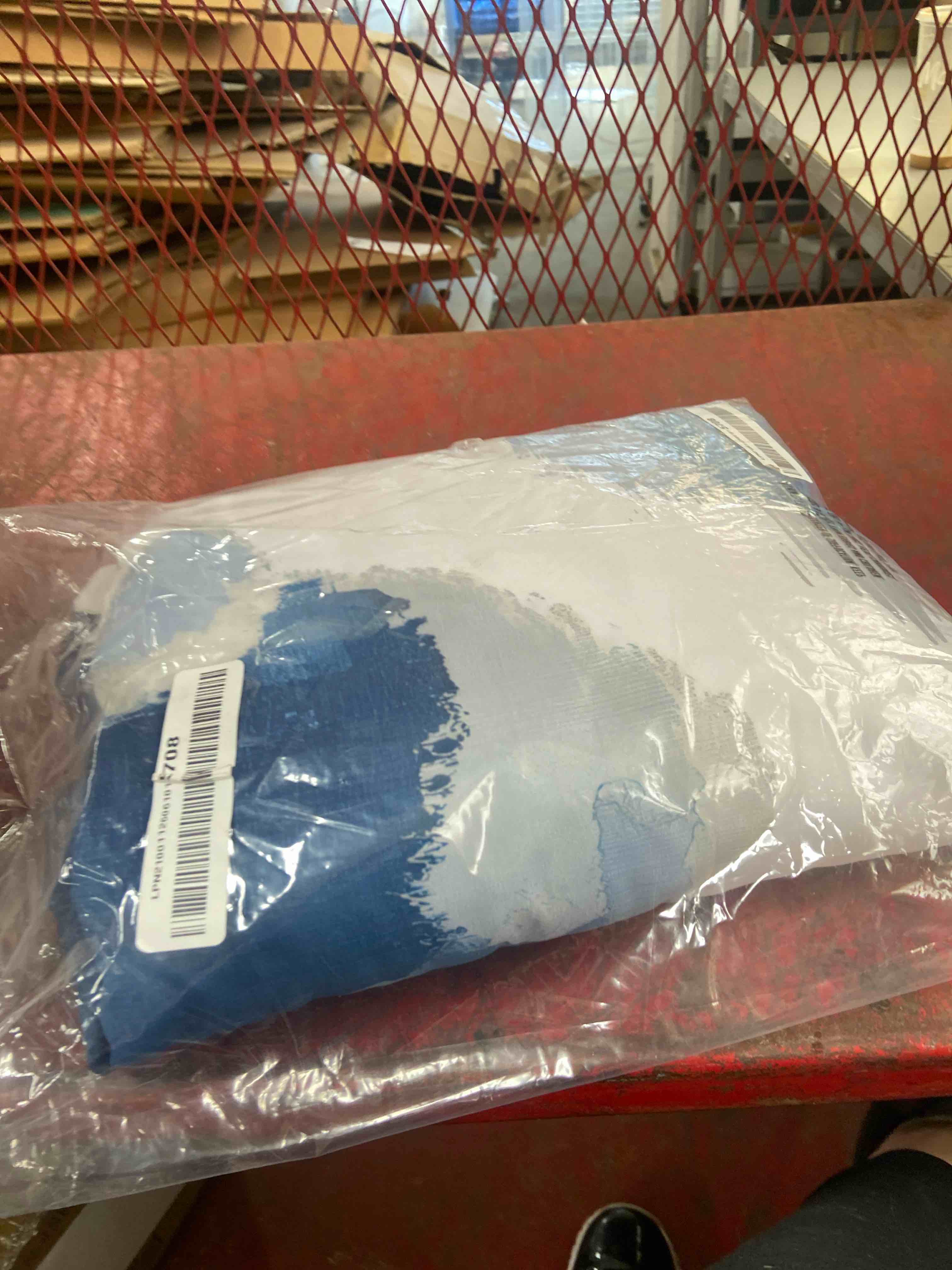 Condition photo showing New/Like New for abstract classic blue waves - modern duvet cover 