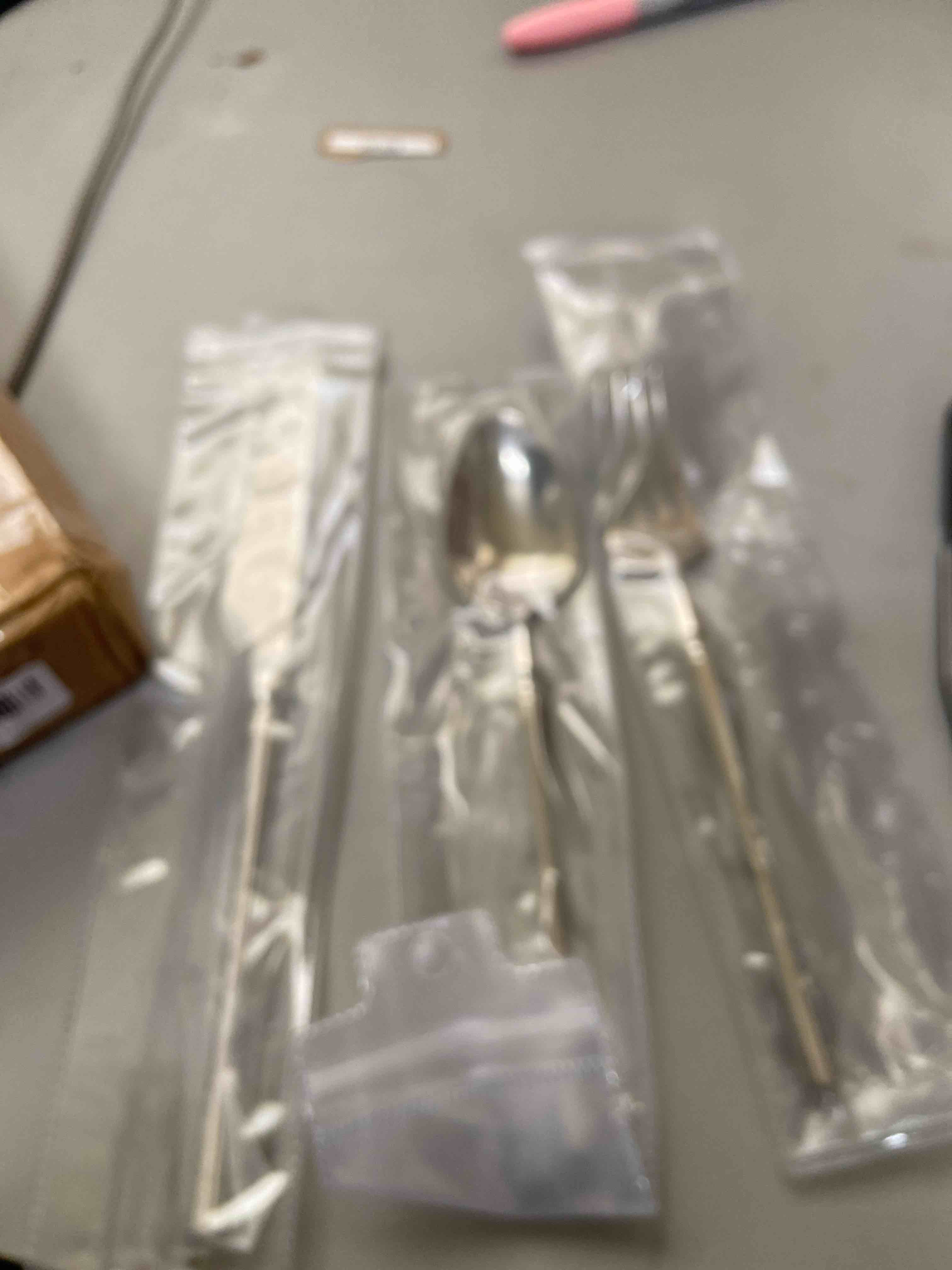 Condition photo showing New/Like New for 20 piece silver flatware set 304 stainless steel fork spoon cutlery luxury mirror polished silverware, dishwasher safe, service for 4