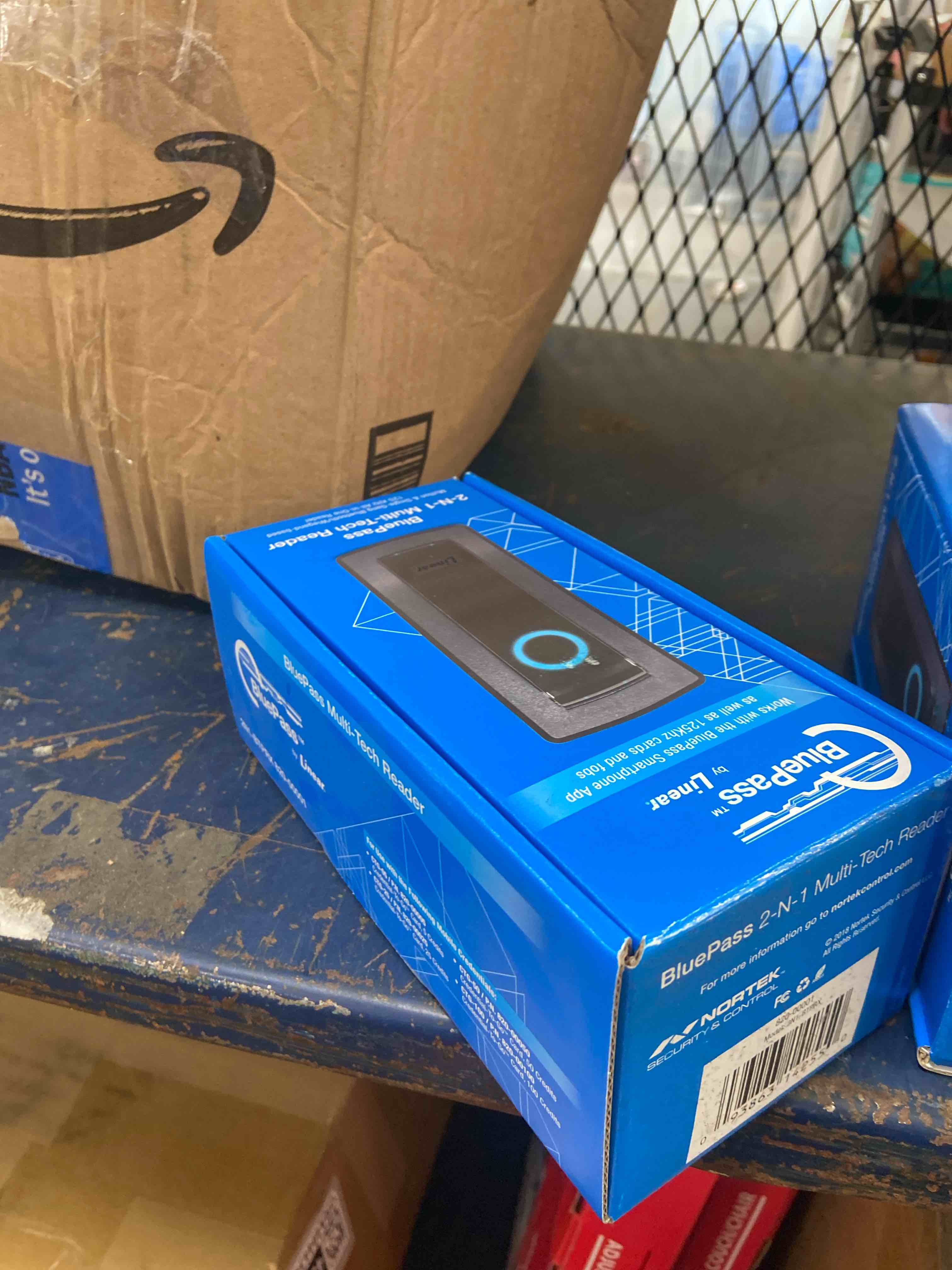 Condition photo showing New/Like New for linear 820-00001 2-n-1 bluepass multi-tech access control reader bluetooth le