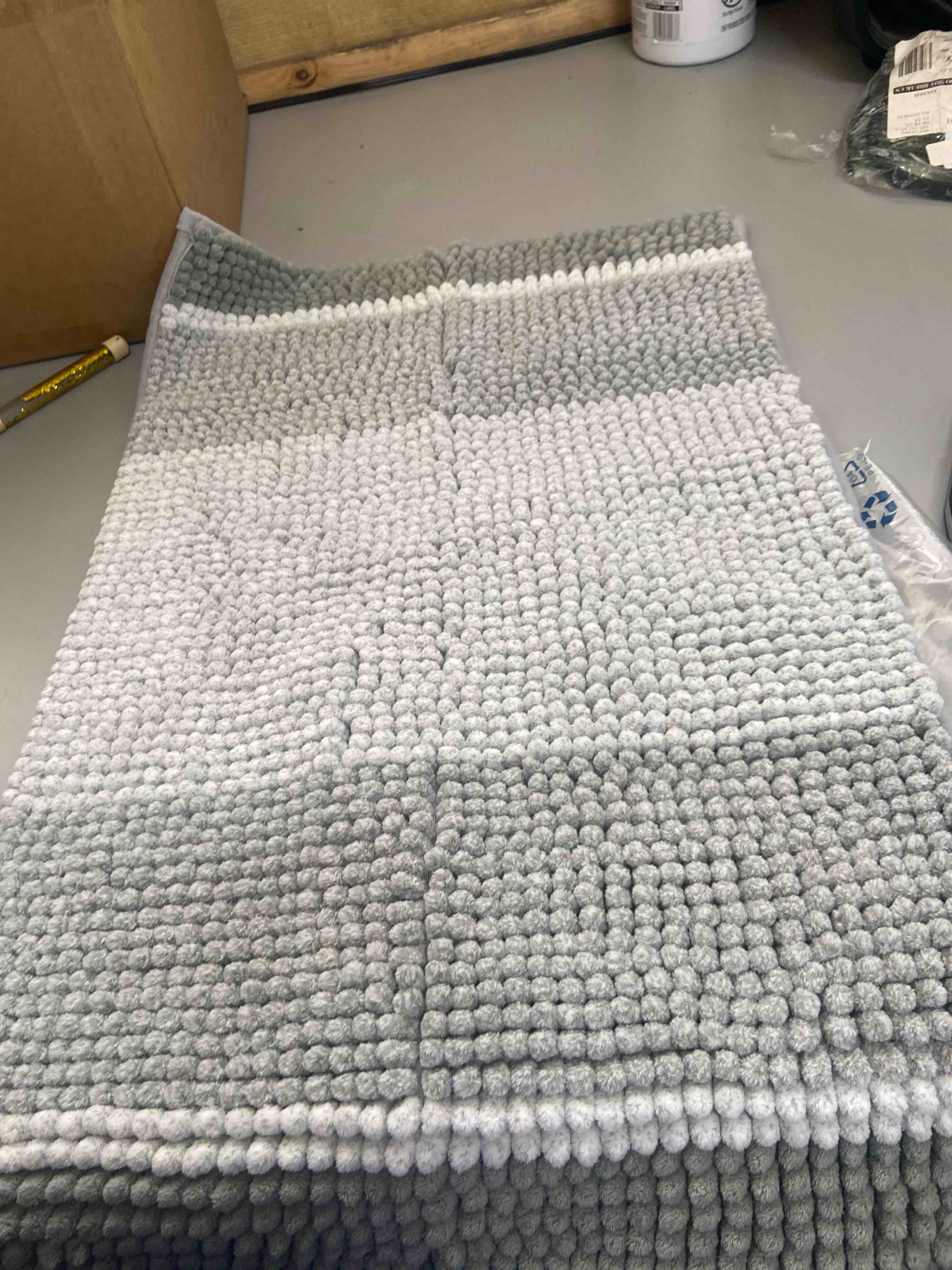 Condition photo showing New/Like New for cozecube bath mats for bathroom non slip, fluffy absorbent microfiber bath mat washable, aesthetic bathroom rugs, small grey striped bath mat, grey, 24" x 16" 2' x 1'4" (rectangular) stirped-light grey