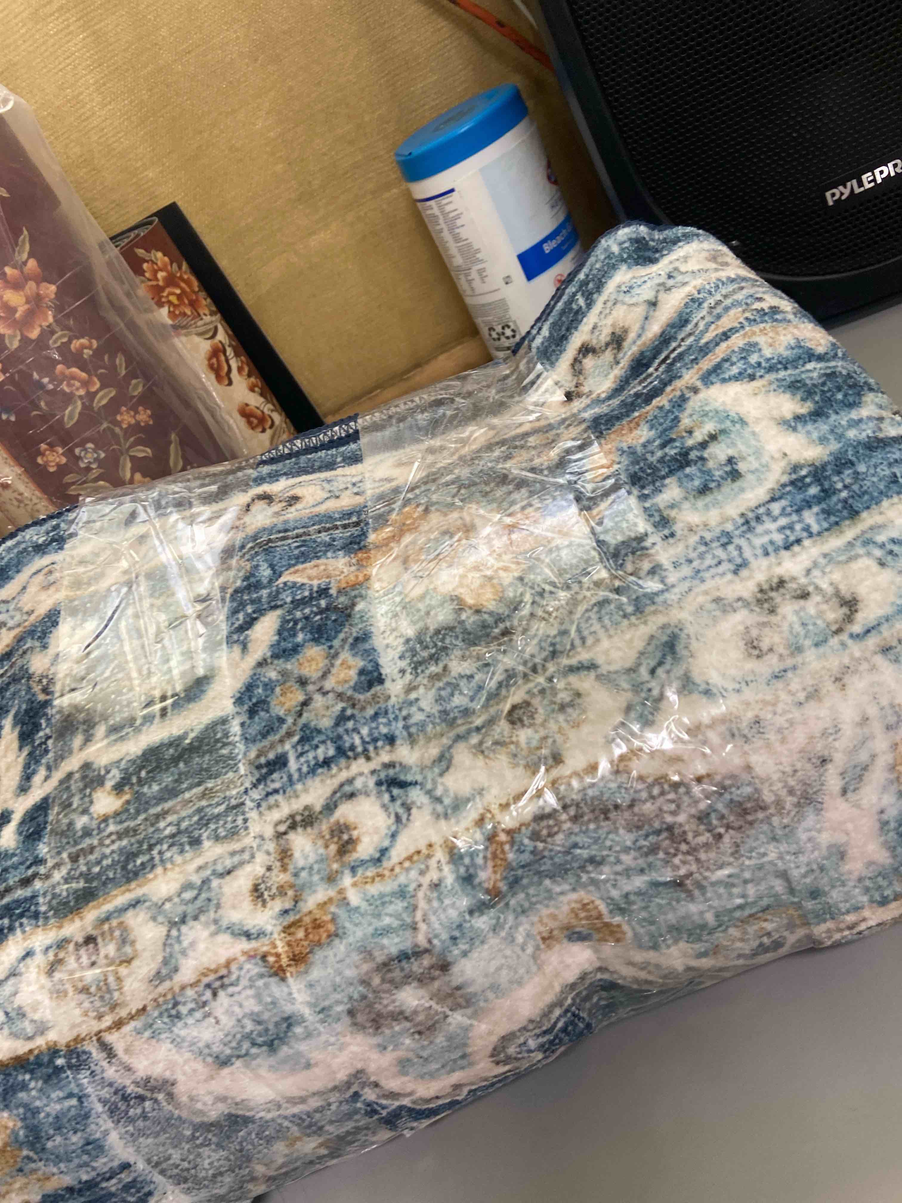 Condition photo showing New/Like New for befbee 6x9 area rugs for living room - stain resistant machine washable rugs for bedroom,non-slip backing large area rug (navy, 6'x9')