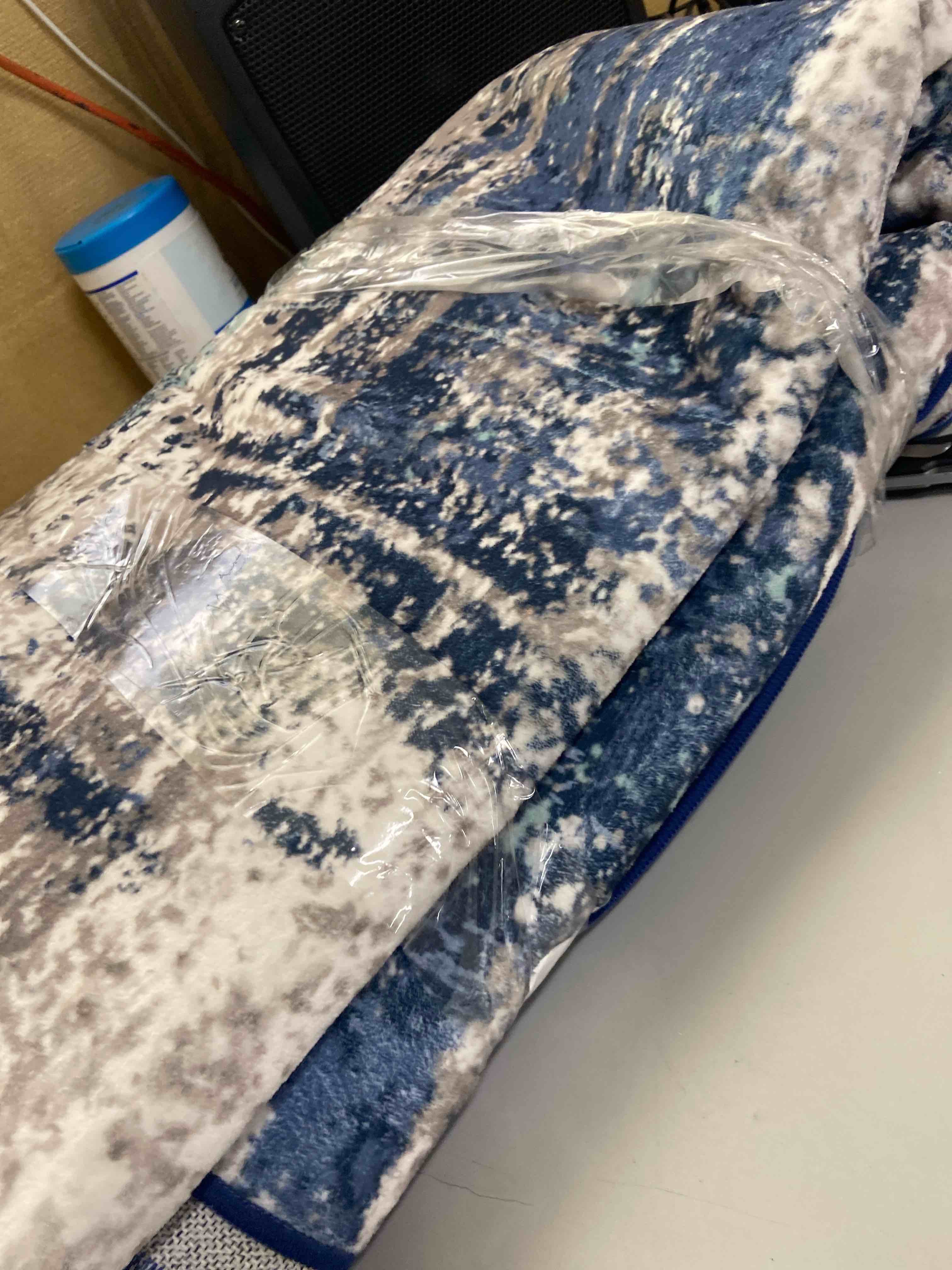 Condition photo showing New/Like New for 8x10 area rugs, abstract morden soft washable rug, non-slip low pile rugs for living room, bedroom, dining room, home, office(a-ocean blue) 8x10 a-ocean blue