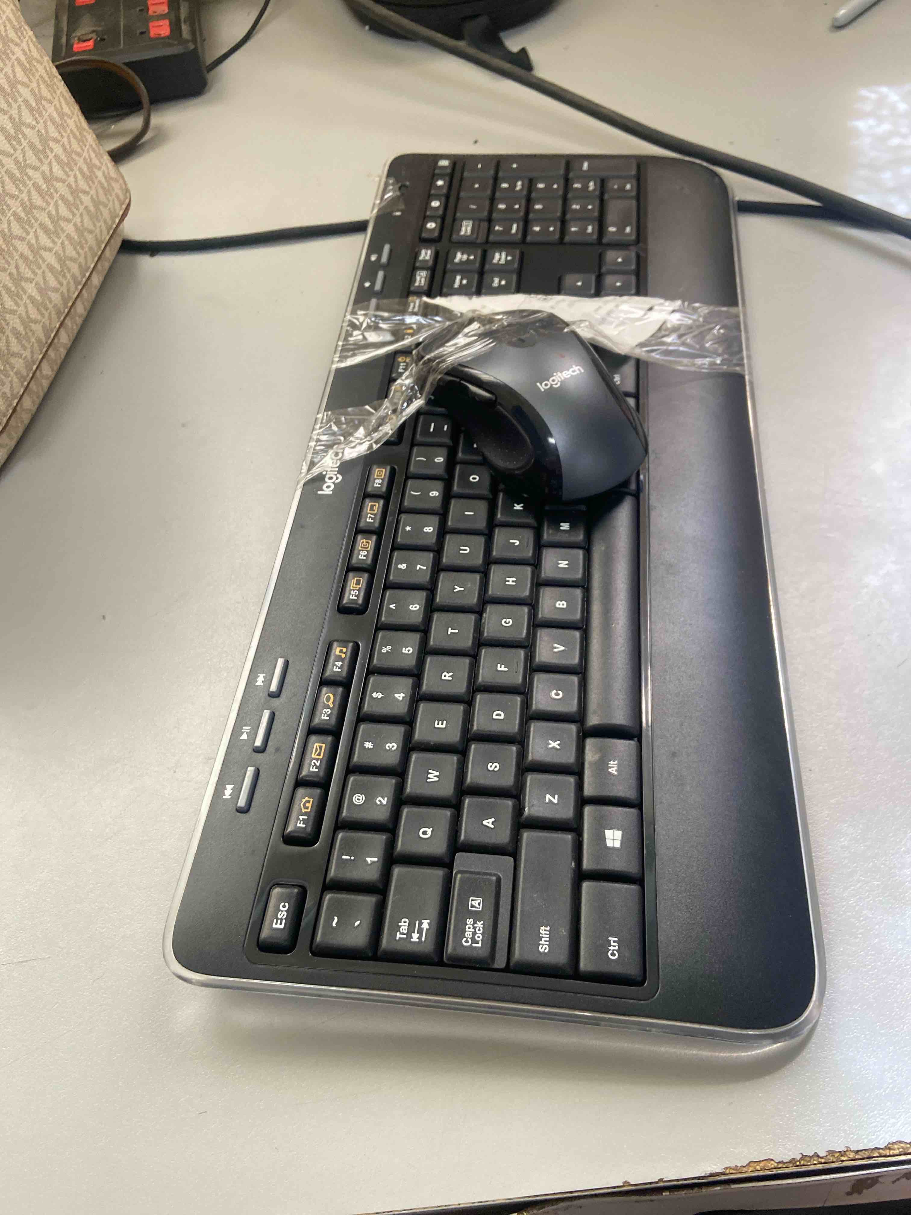 Condition photo showing New/Like New for logitech mk six twenty