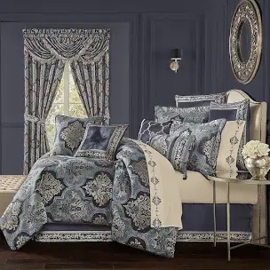 J Queen New York Middlebury 4 Piece Comforter Set, King Bedding