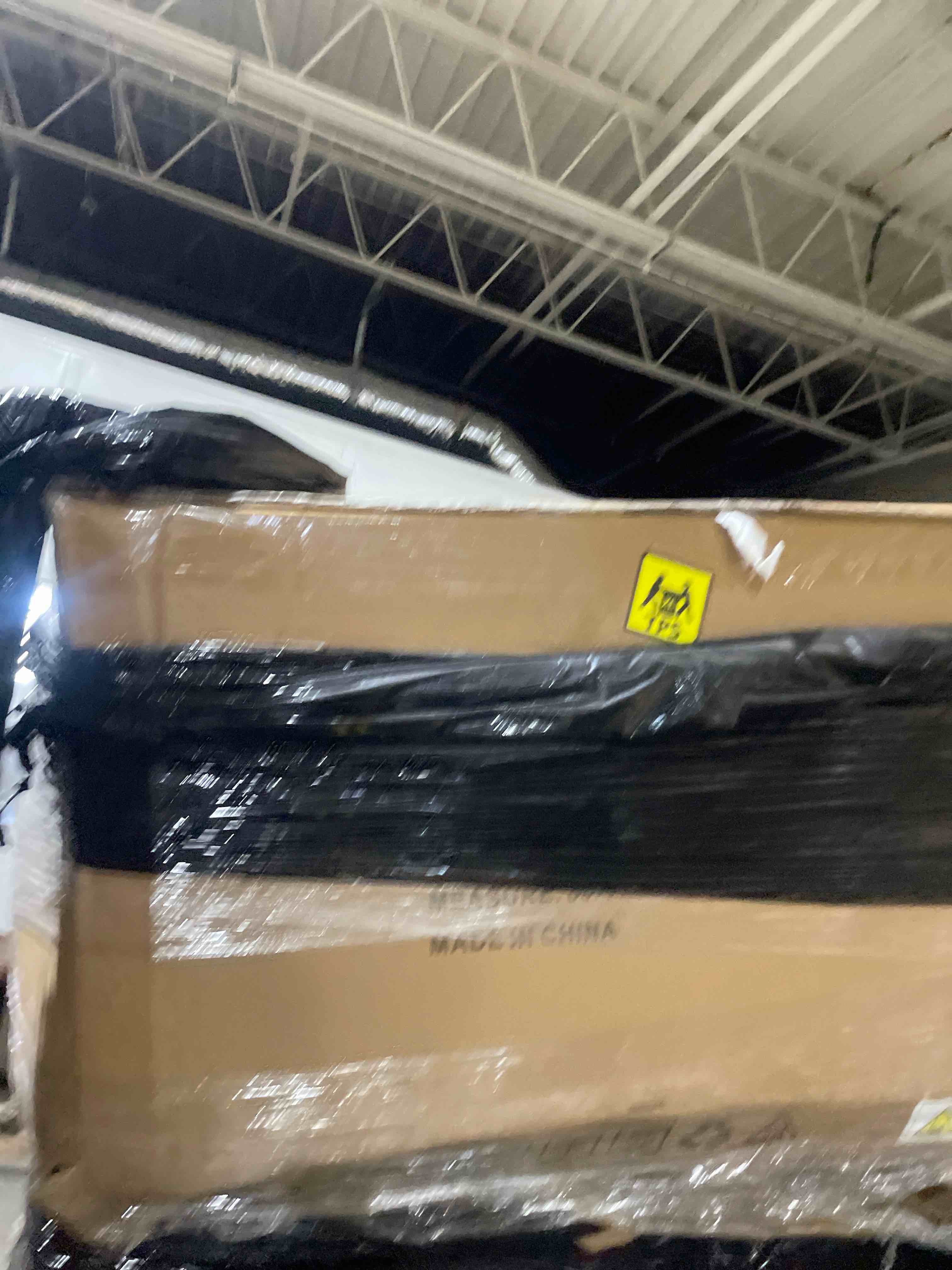 https://s3.amazonaws.com/lotting-images-prod/phillipi/GRN3763252_1693421452507.jpeg