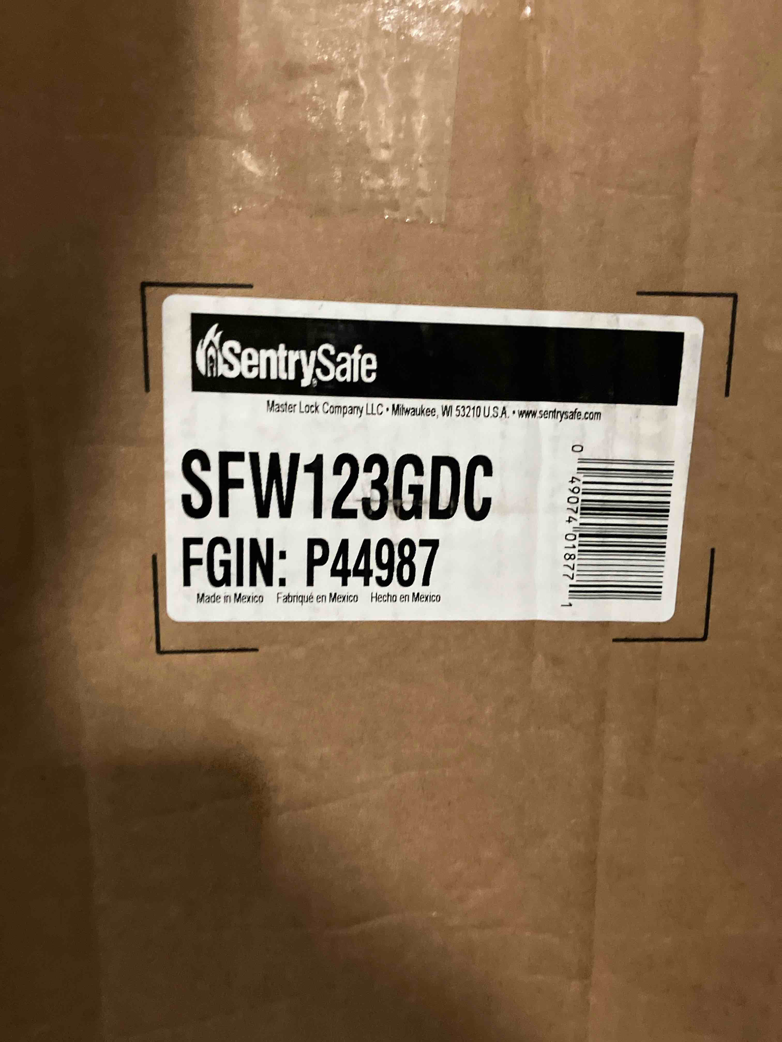 https://s3.amazonaws.com/lotting-images-prod/phillipi/GRN3774007_1745354940619.jpeg