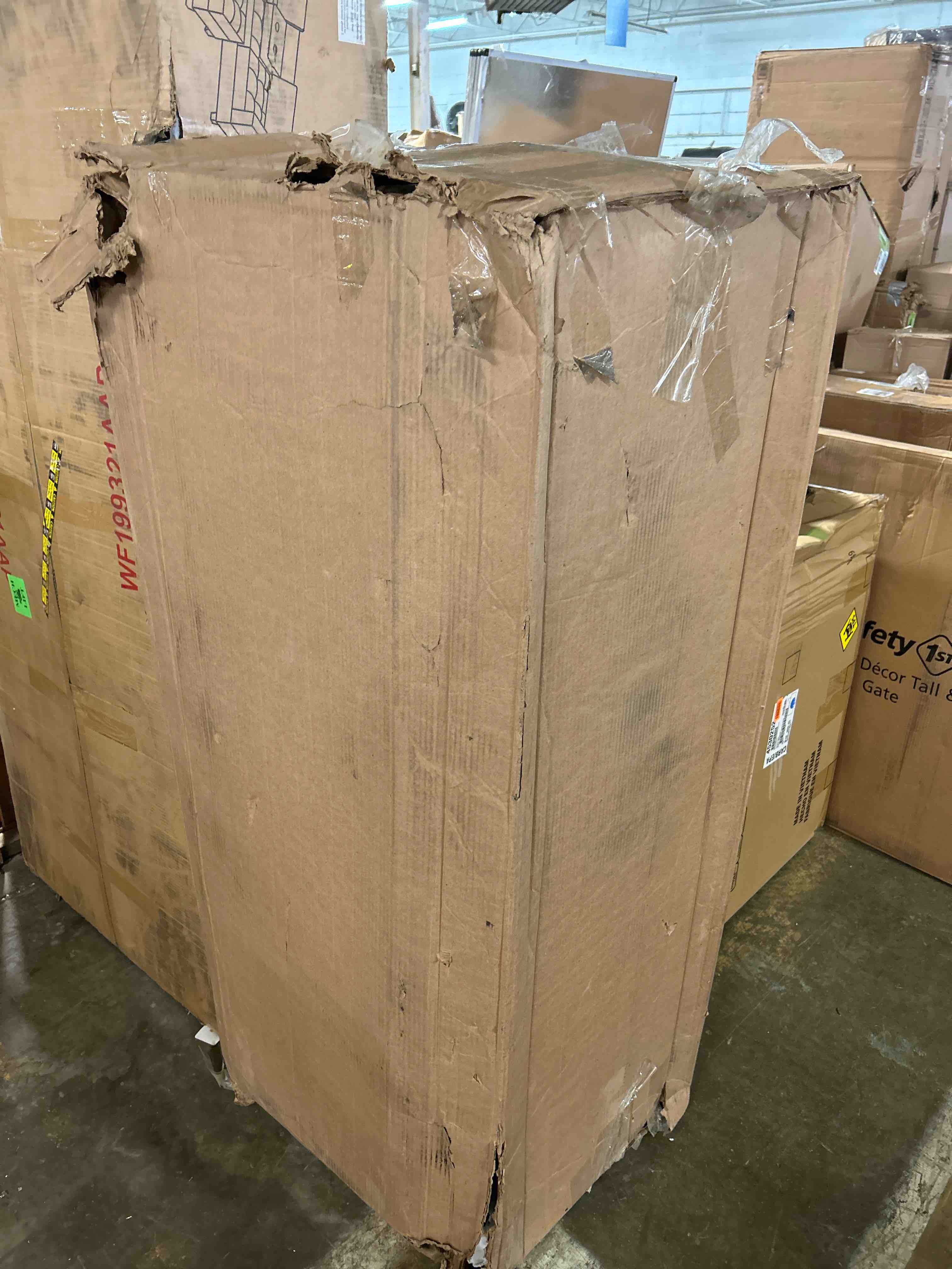 https://s3.amazonaws.com/lotting-images-prod/phillipi/GRN3893305_1679425879490.jpeg