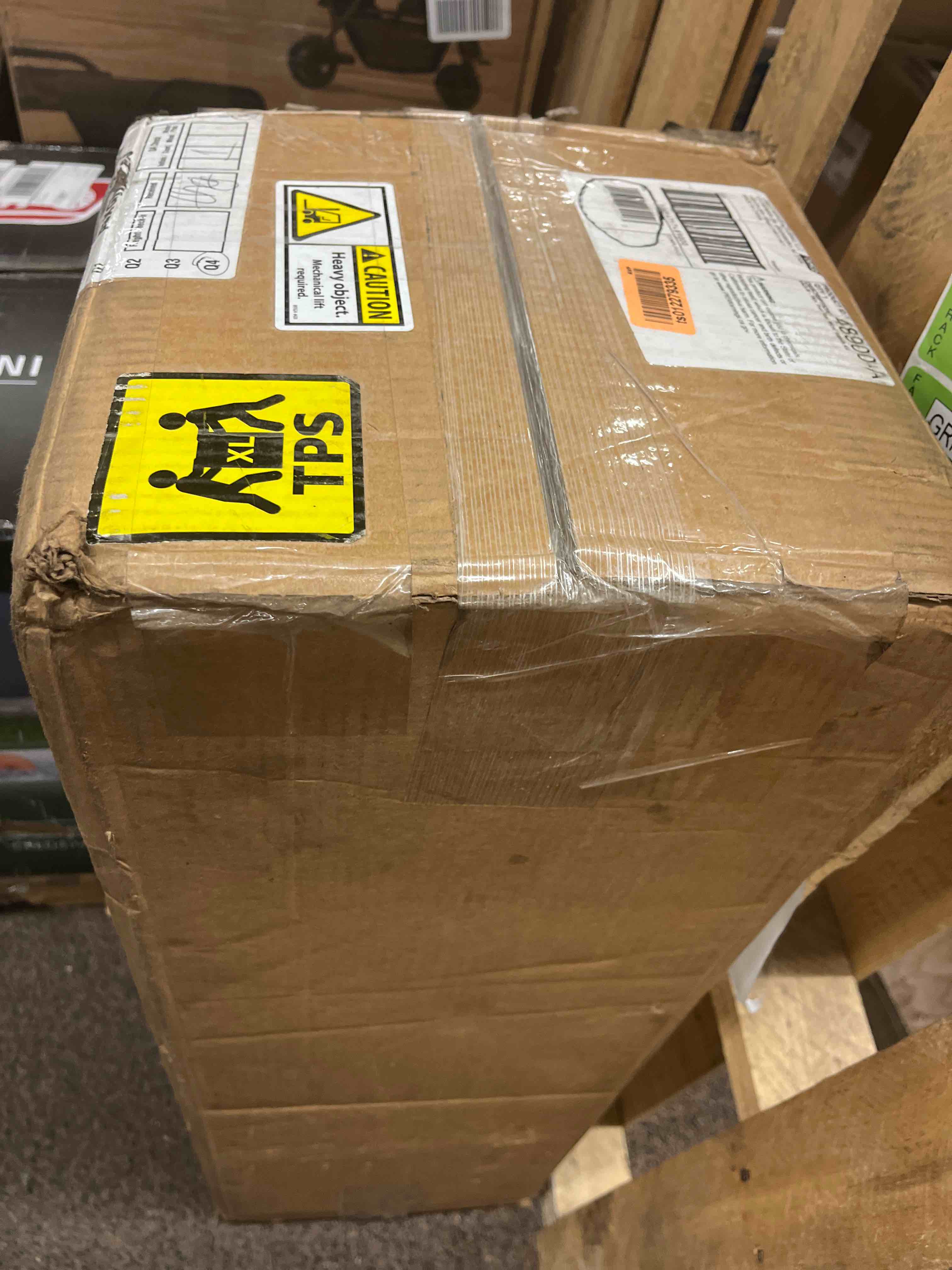 https://s3.amazonaws.com/lotting-images-prod/phillipi/GRN4161035_1687283795482.jpeg