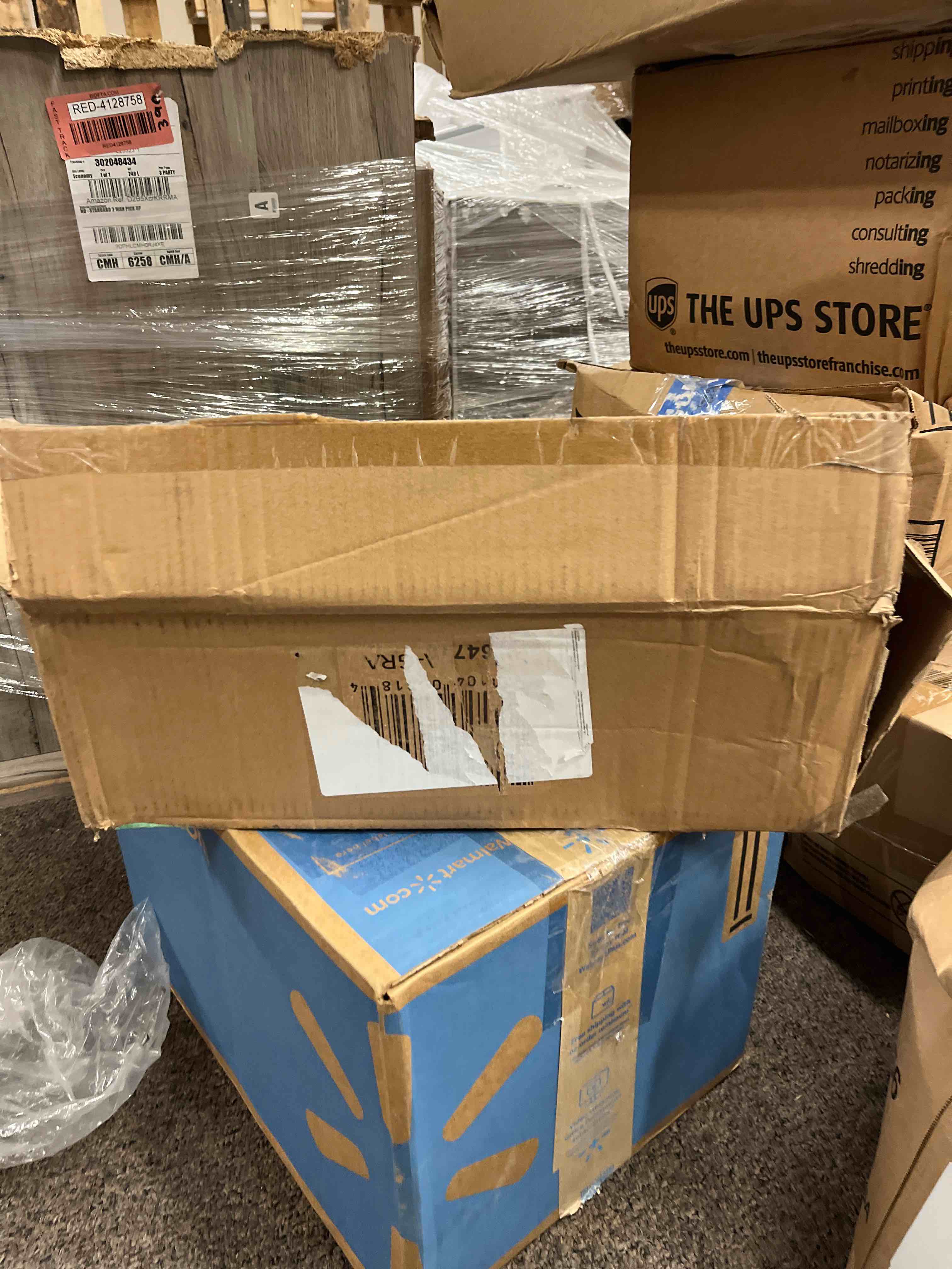 https://s3.amazonaws.com/lotting-images-prod/phillipi/GRN4163353_1692900667560.jpeg