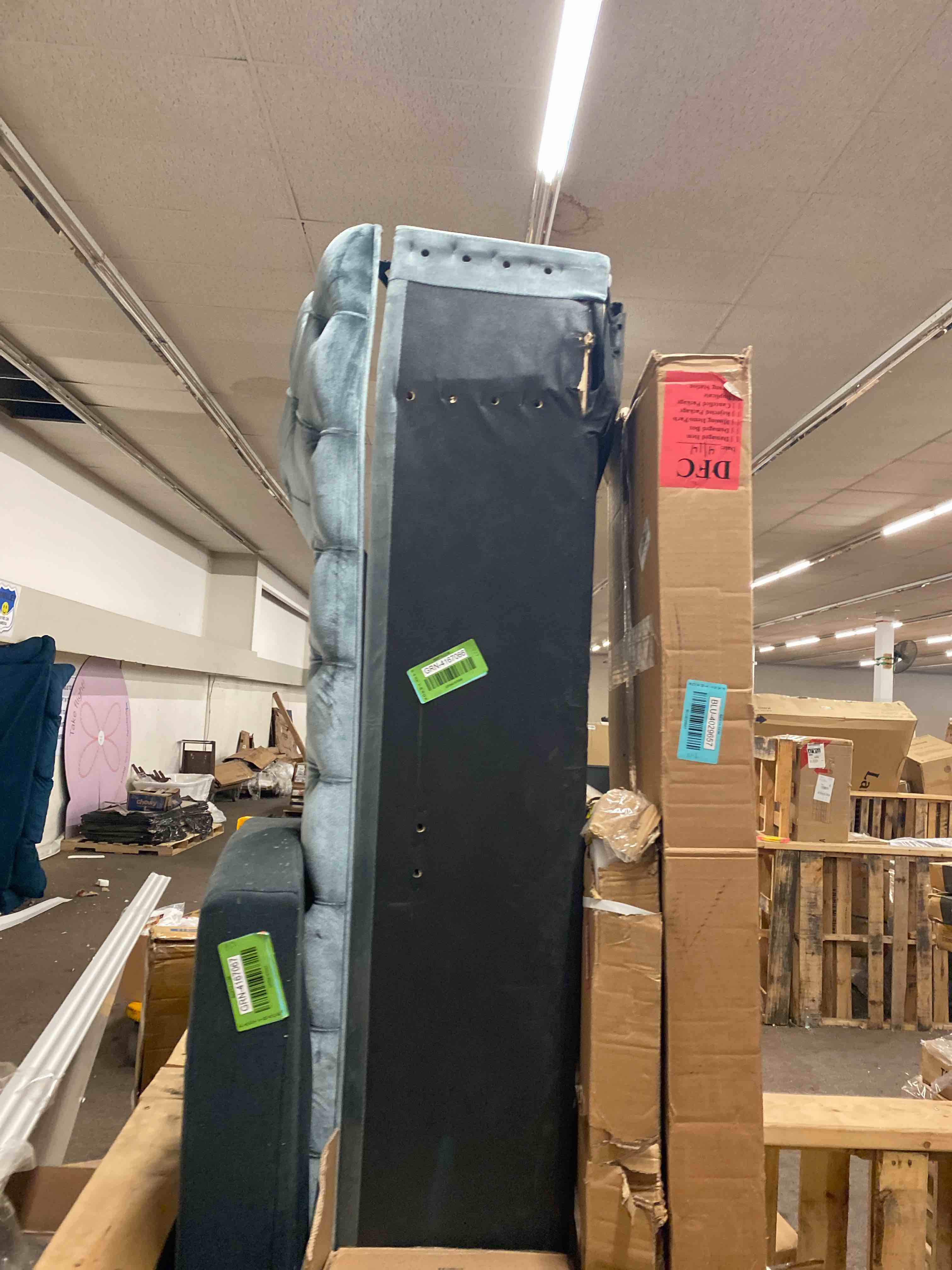 https://s3.amazonaws.com/lotting-images-prod/phillipi/GRN4167065_1685047607366.jpeg