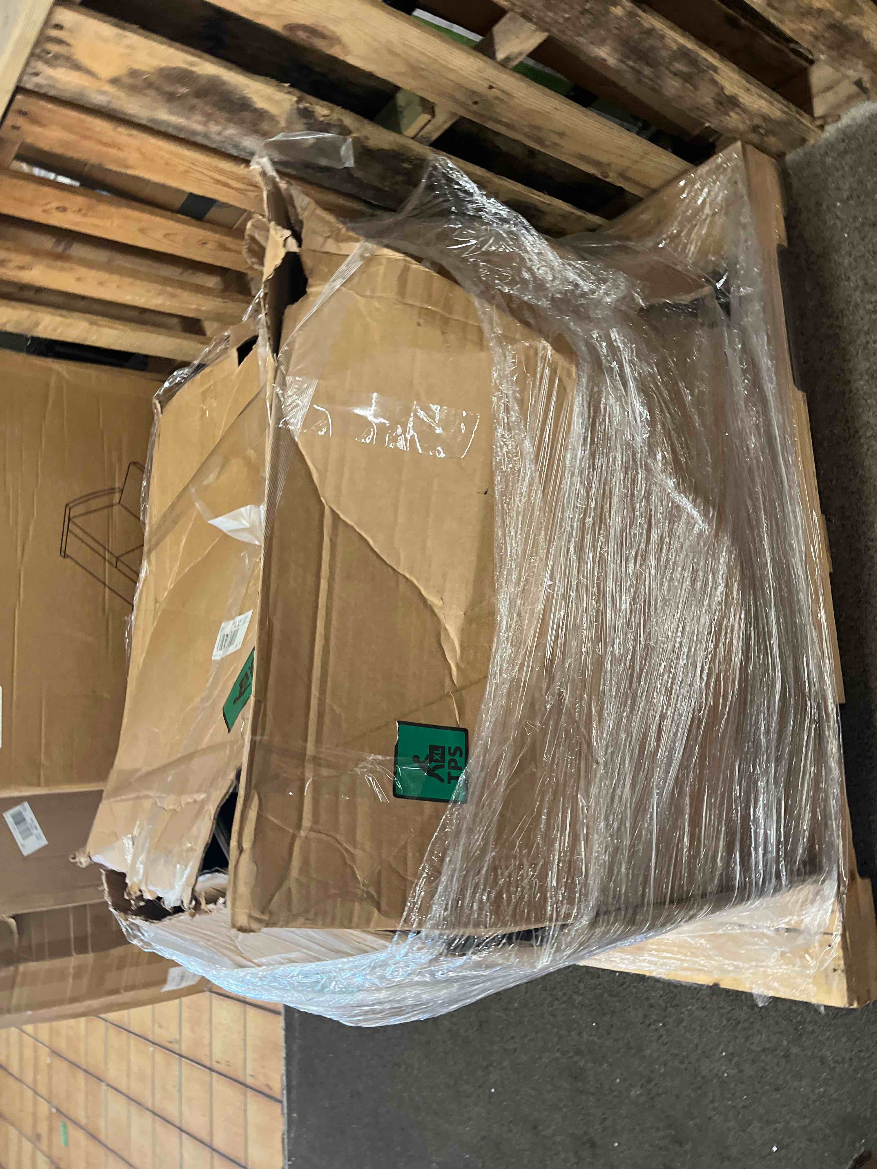 https://s3.amazonaws.com/lotting-images-prod/phillipi/GRN4170728_1696359581292.jpeg
