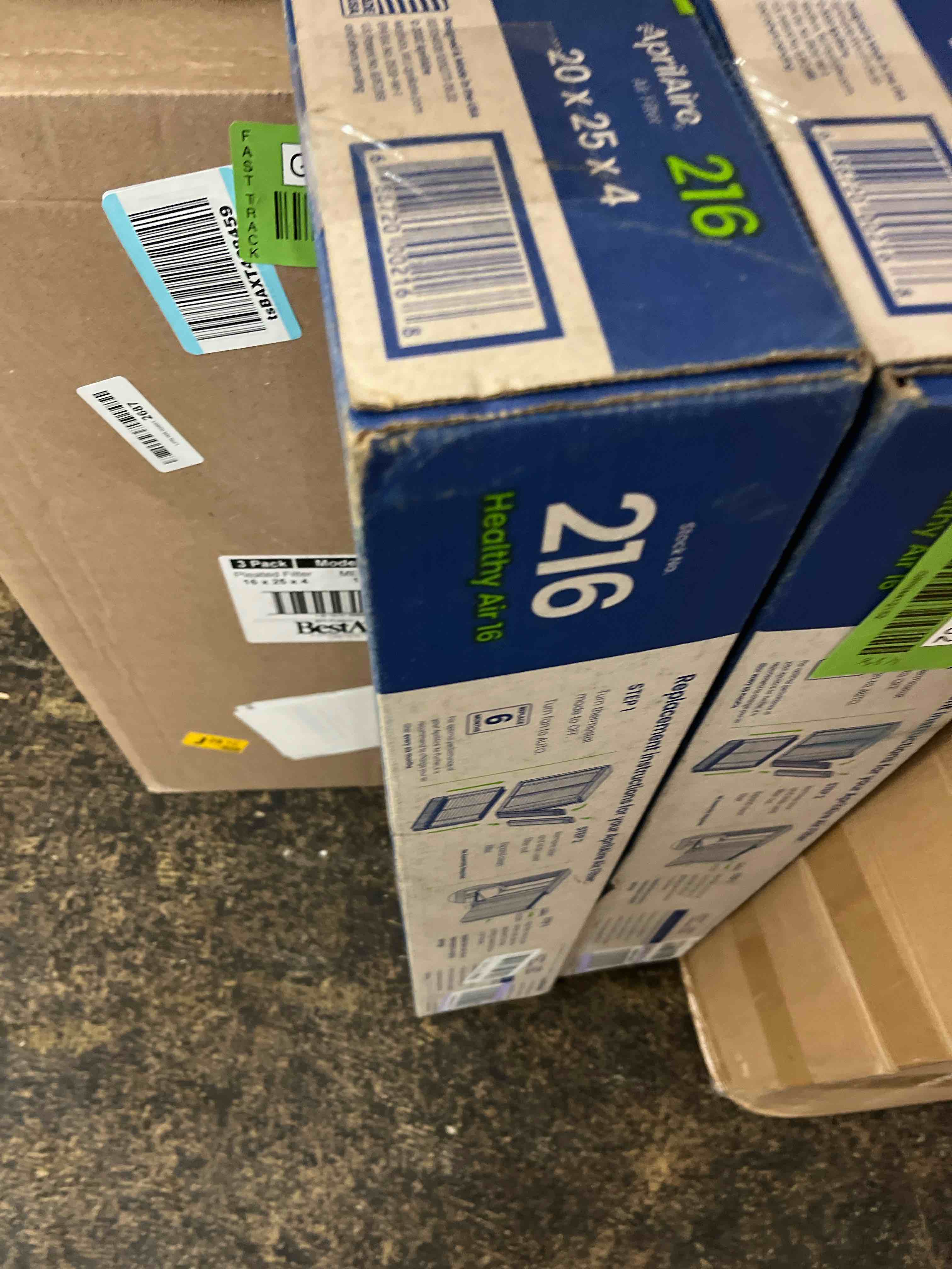 https://s3.amazonaws.com/lotting-images-prod/phillipi/GRN4412153_1723018640066.jpeg