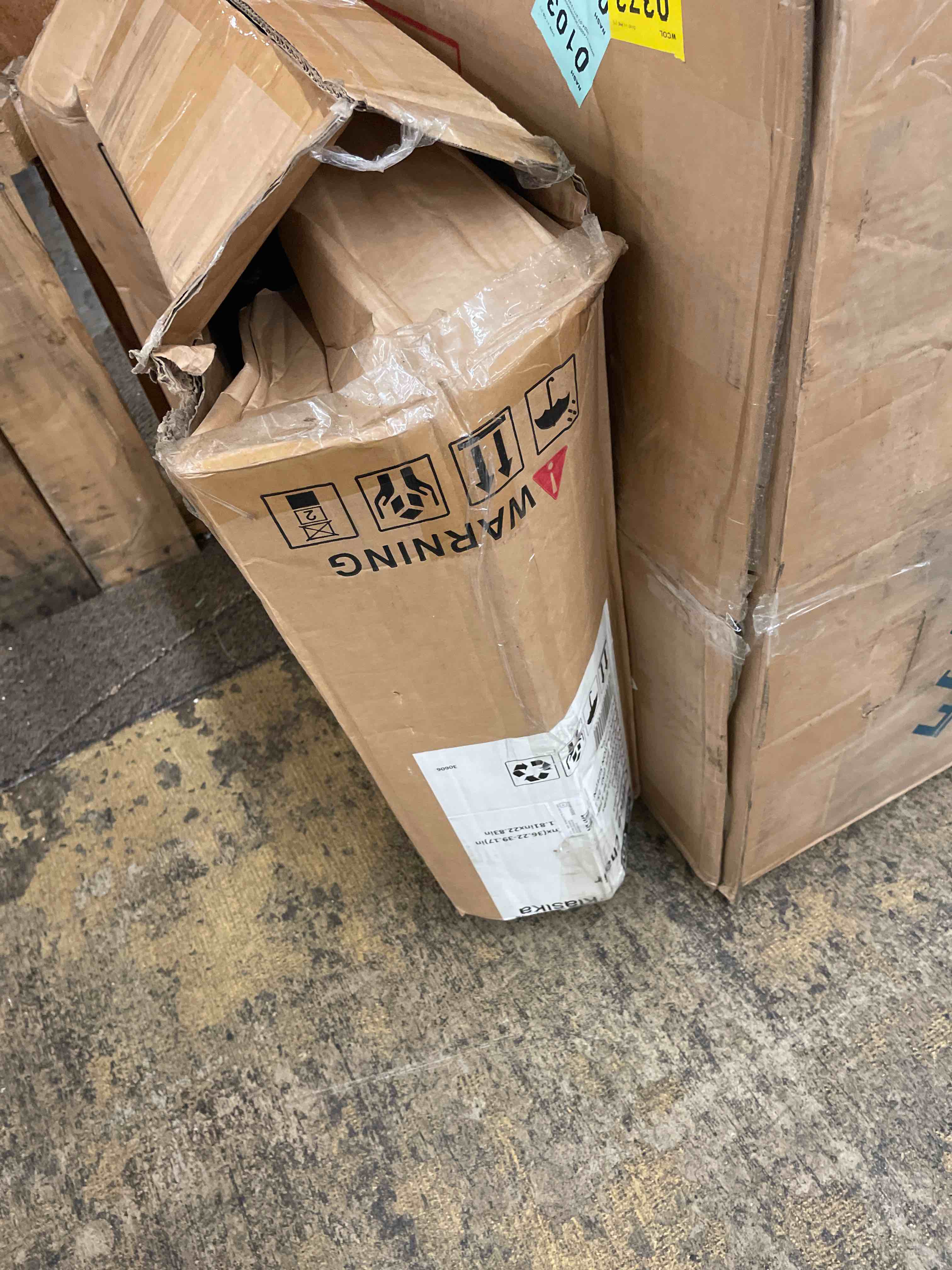 https://s3.amazonaws.com/lotting-images-prod/phillipi/GRN4423458_1724259175424.jpeg