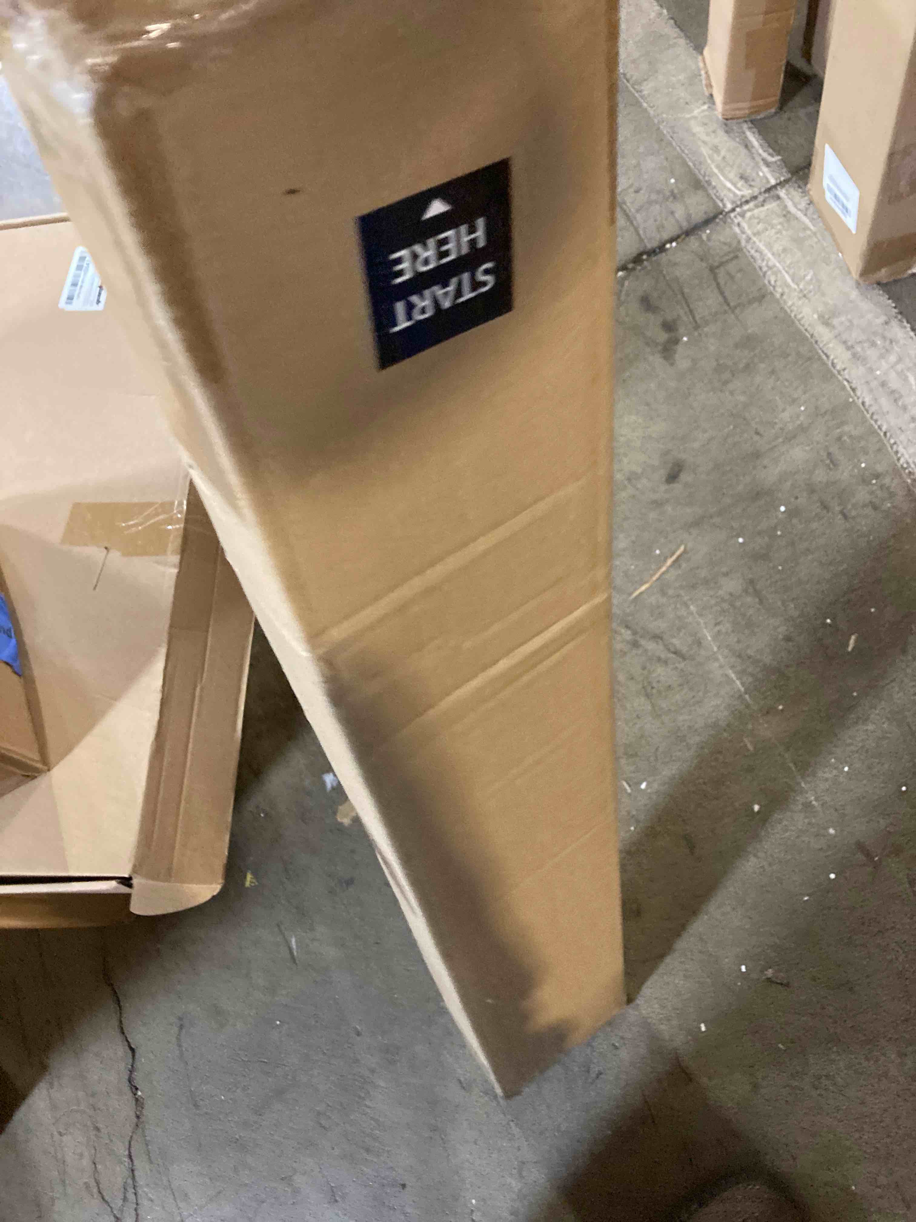 https://s3.amazonaws.com/lotting-images-prod/phillipi/GRN4776599_1715873352999.jpeg