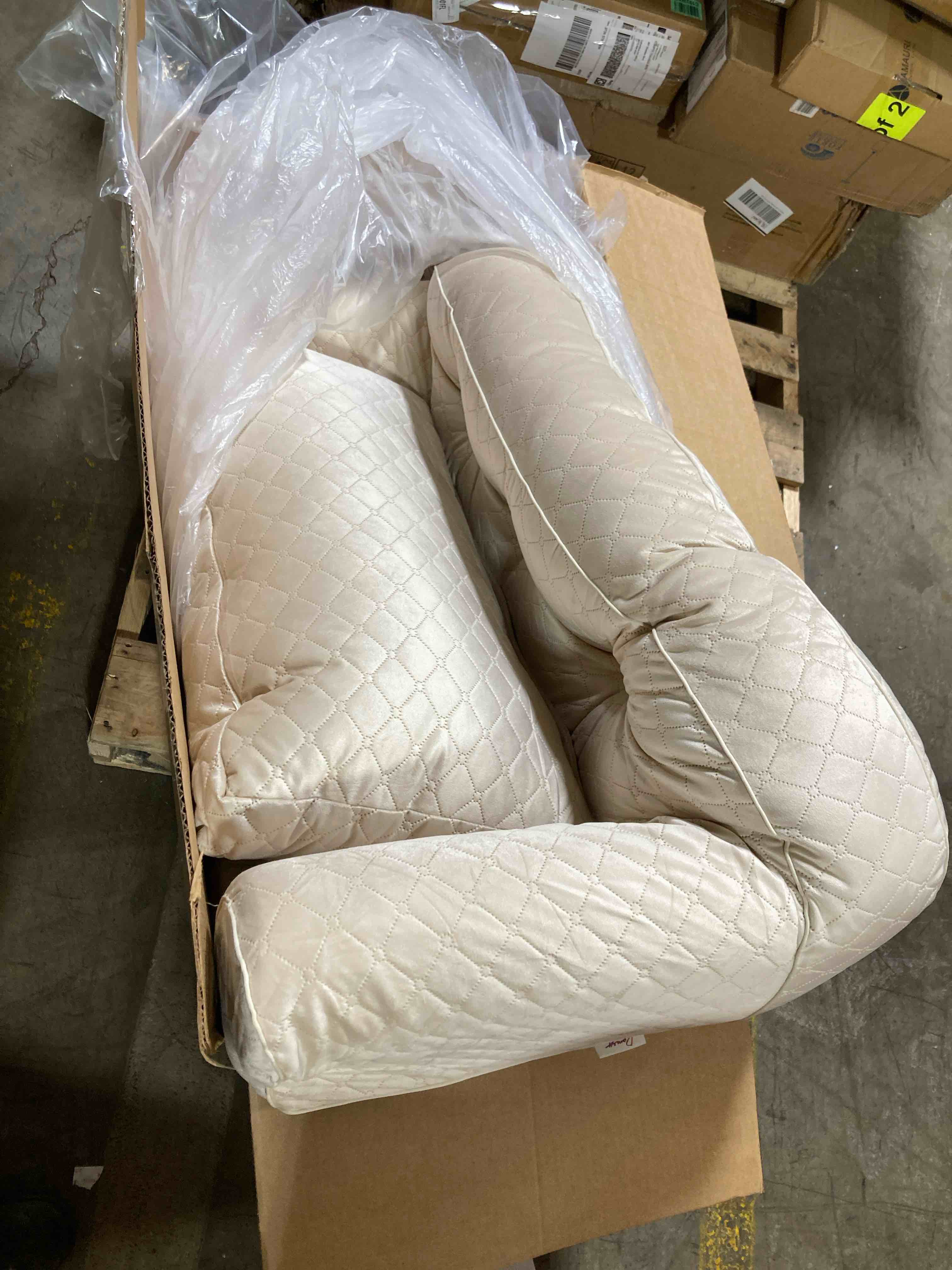 https://s3.amazonaws.com/lotting-images-prod/phillipi/GRN4777292_1717538081655.jpeg
