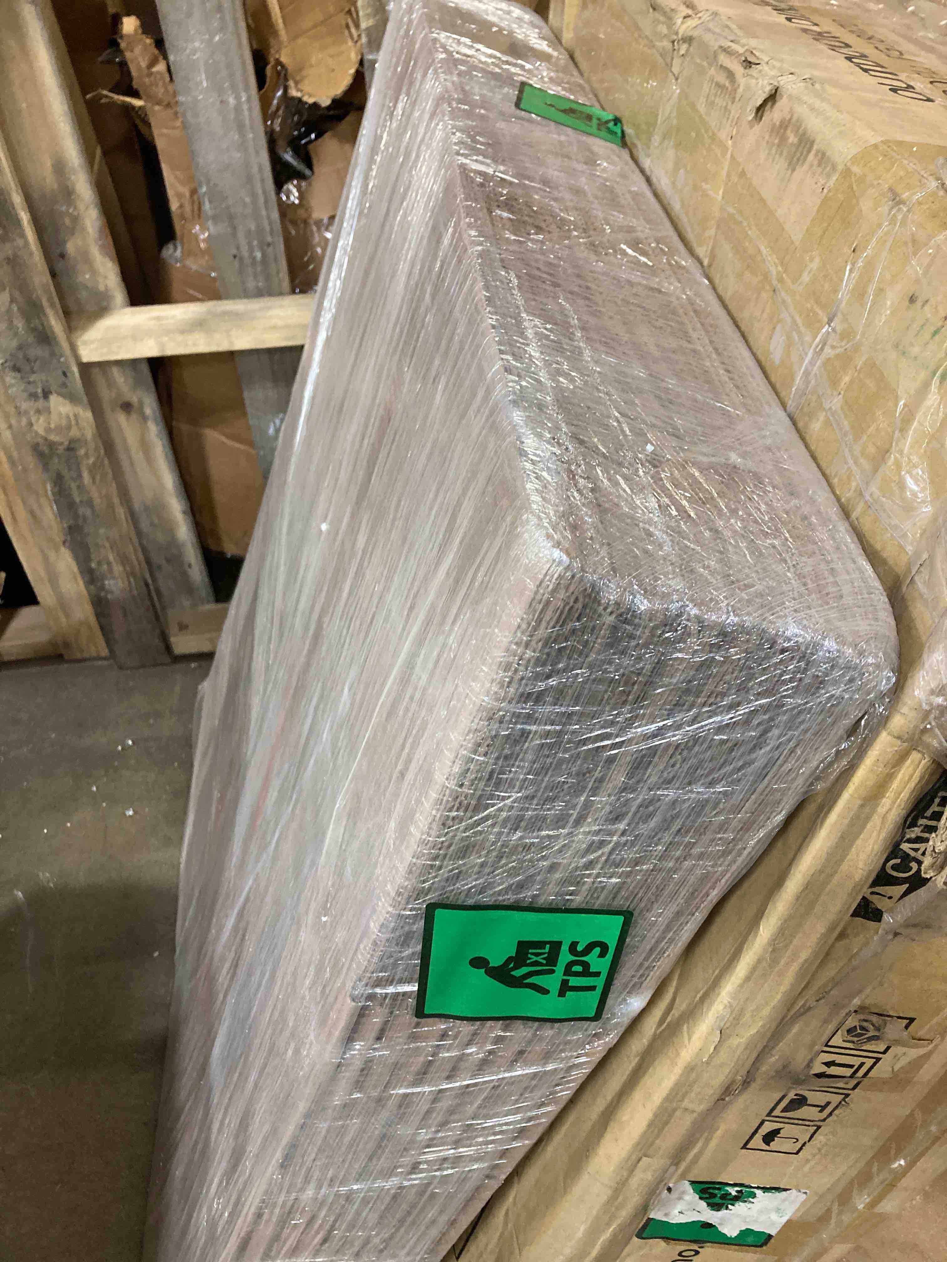 https://s3.amazonaws.com/lotting-images-prod/phillipi/GRN4777647_1718381251985.jpeg