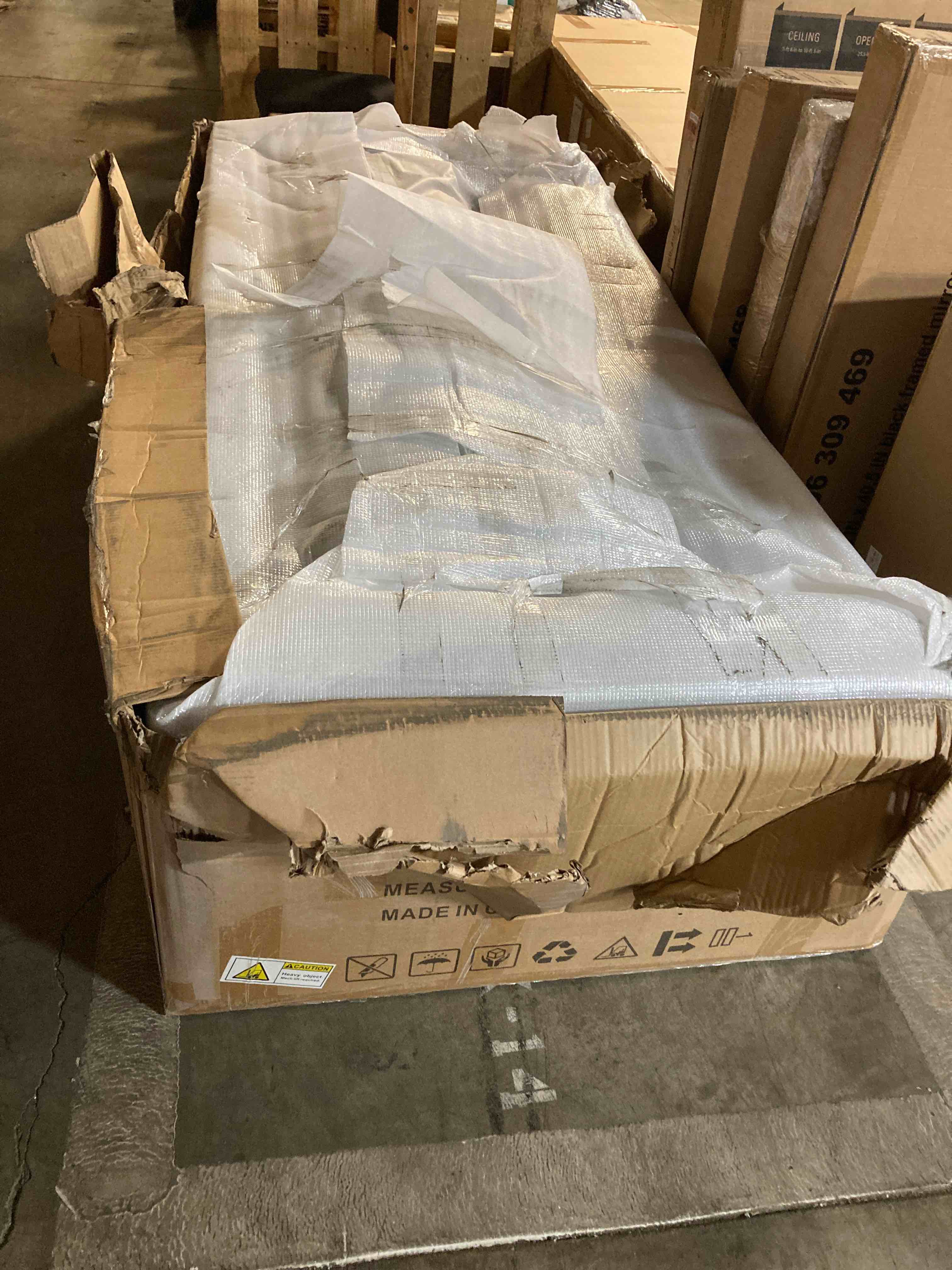 https://s3.amazonaws.com/lotting-images-prod/phillipi/GRN4788019_1694715397763.jpeg