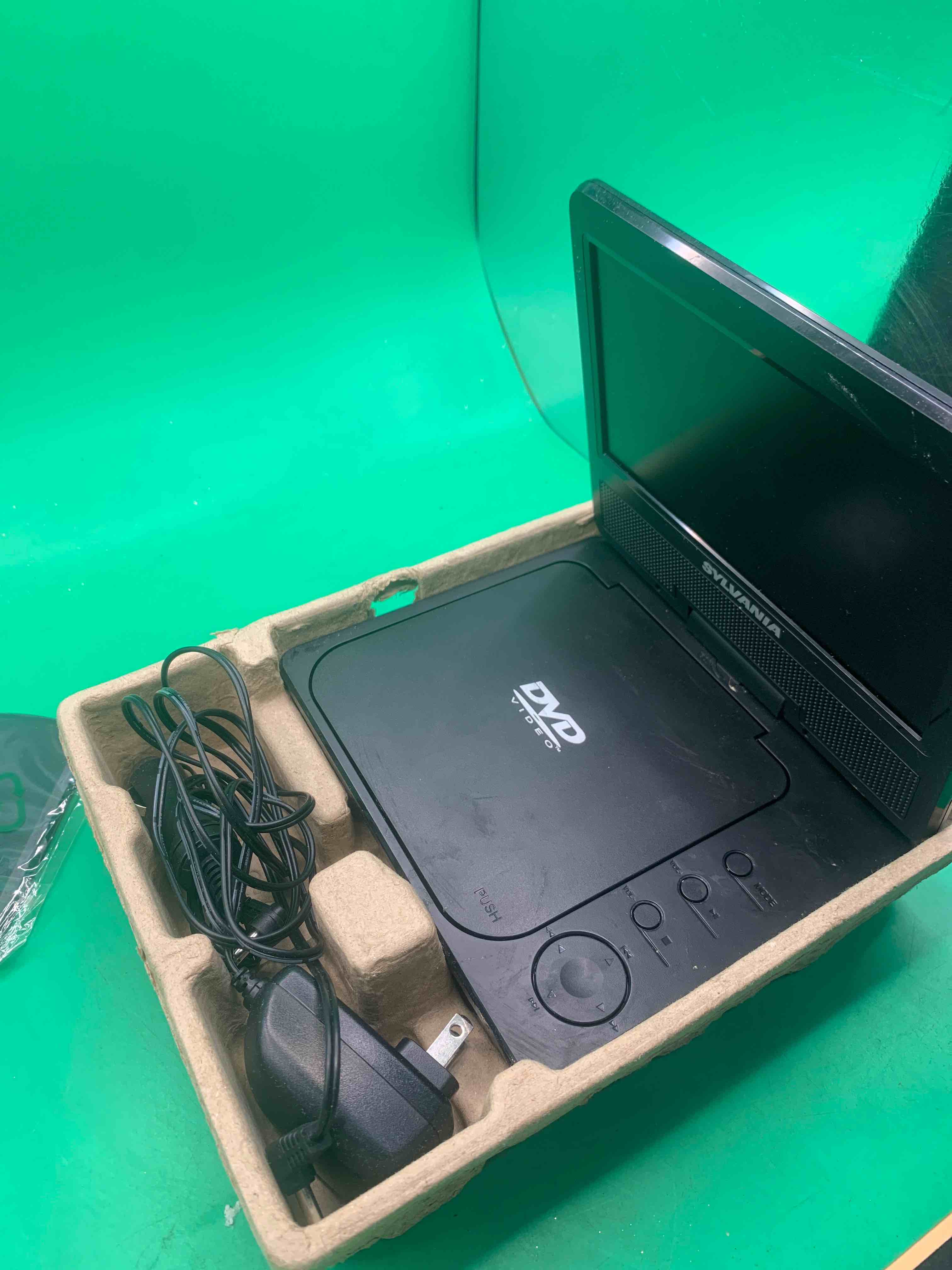 https://s3.amazonaws.com/lotting-images-prod/phillipi/GRN4957154_1700511953991.jpeg