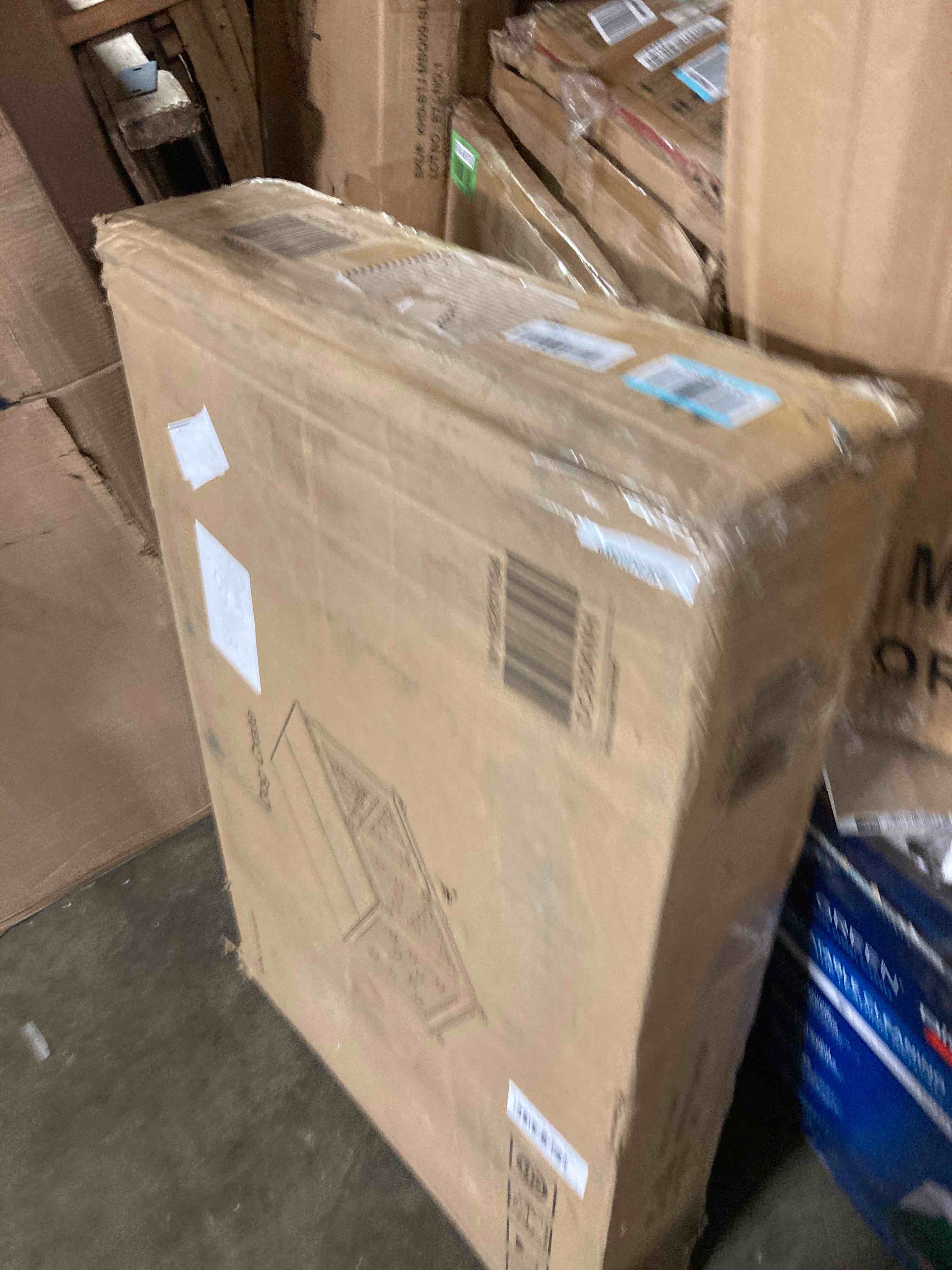 https://s3.amazonaws.com/lotting-images-prod/phillipi/GRN4961097_1694208362959.jpeg