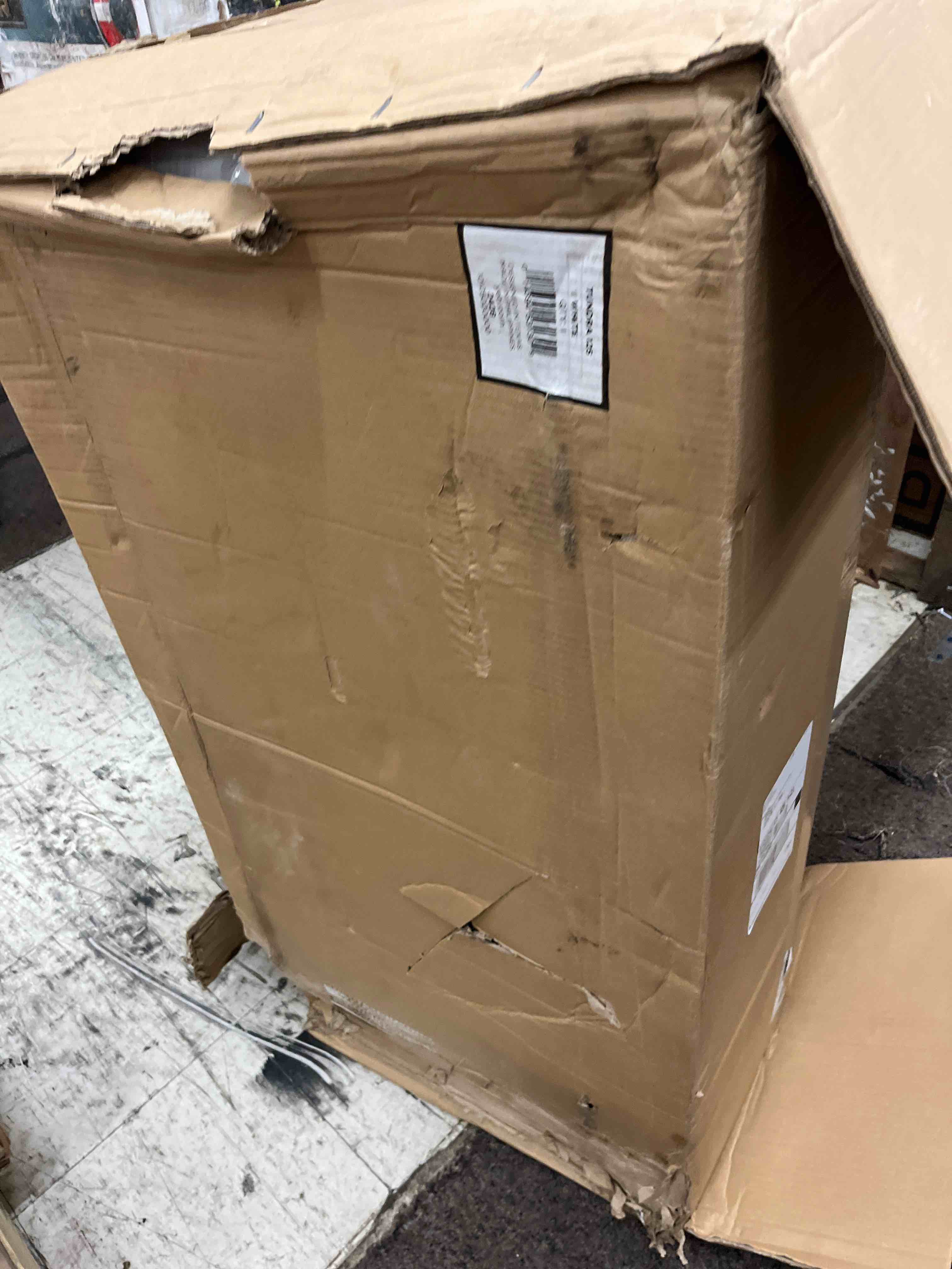 https://s3.amazonaws.com/lotting-images-prod/phillipi/GRN5065087_1693583374180.jpeg