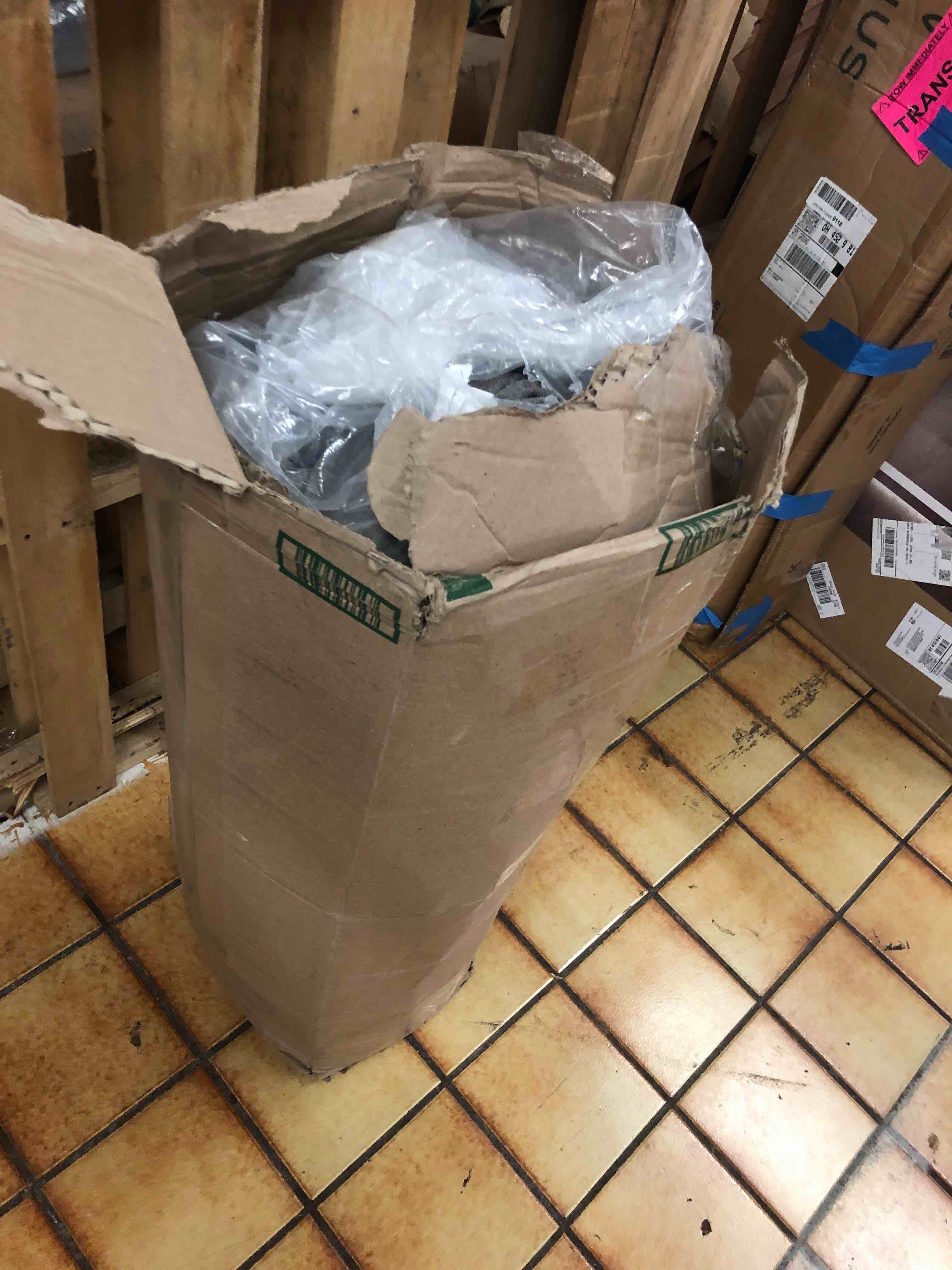 https://s3.amazonaws.com/lotting-images-prod/phillipi/GRN5065826_1694048626883.jpeg