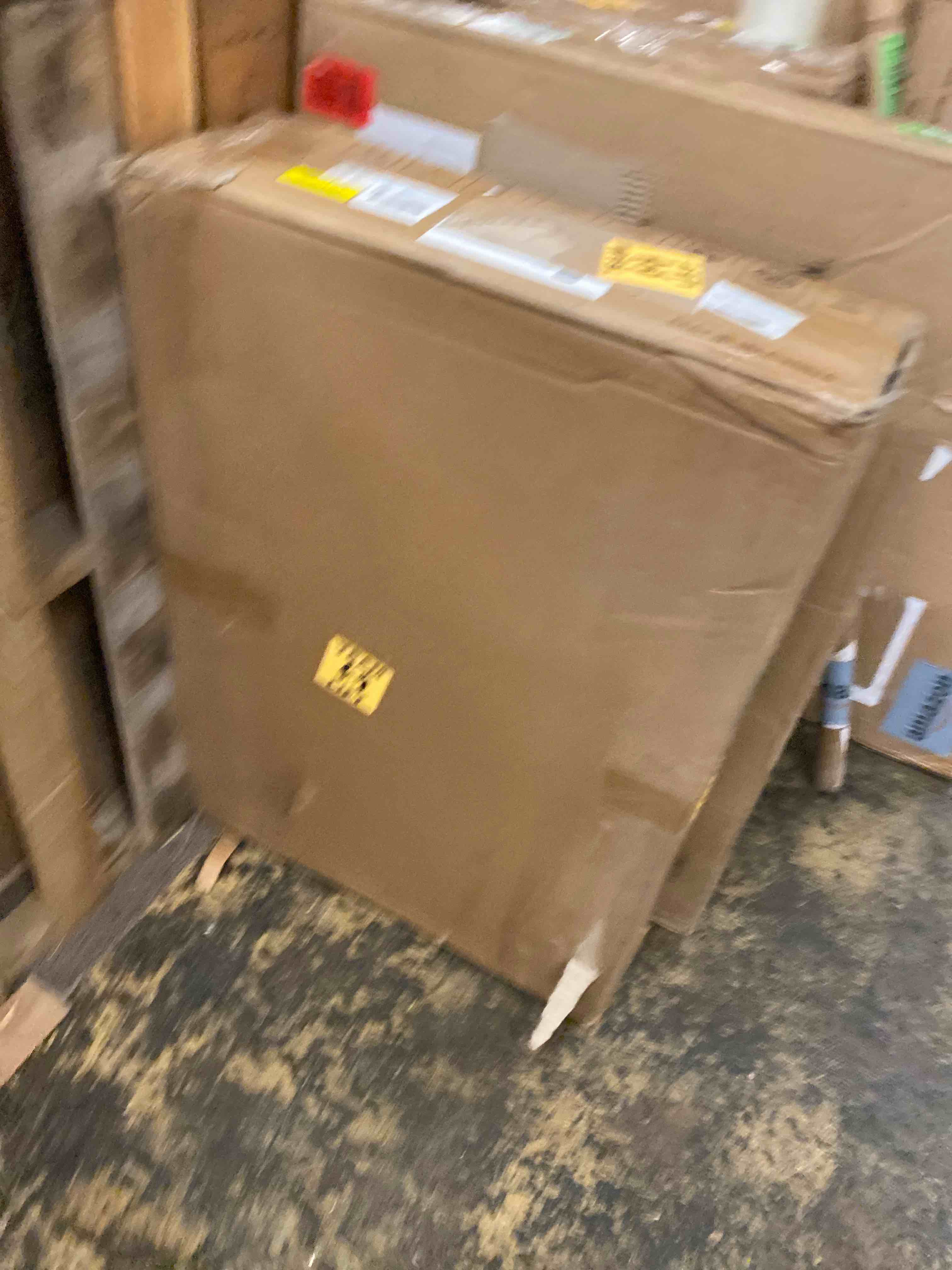 https://s3.amazonaws.com/lotting-images-prod/phillipi/GRN5069118_1700150872845.jpeg