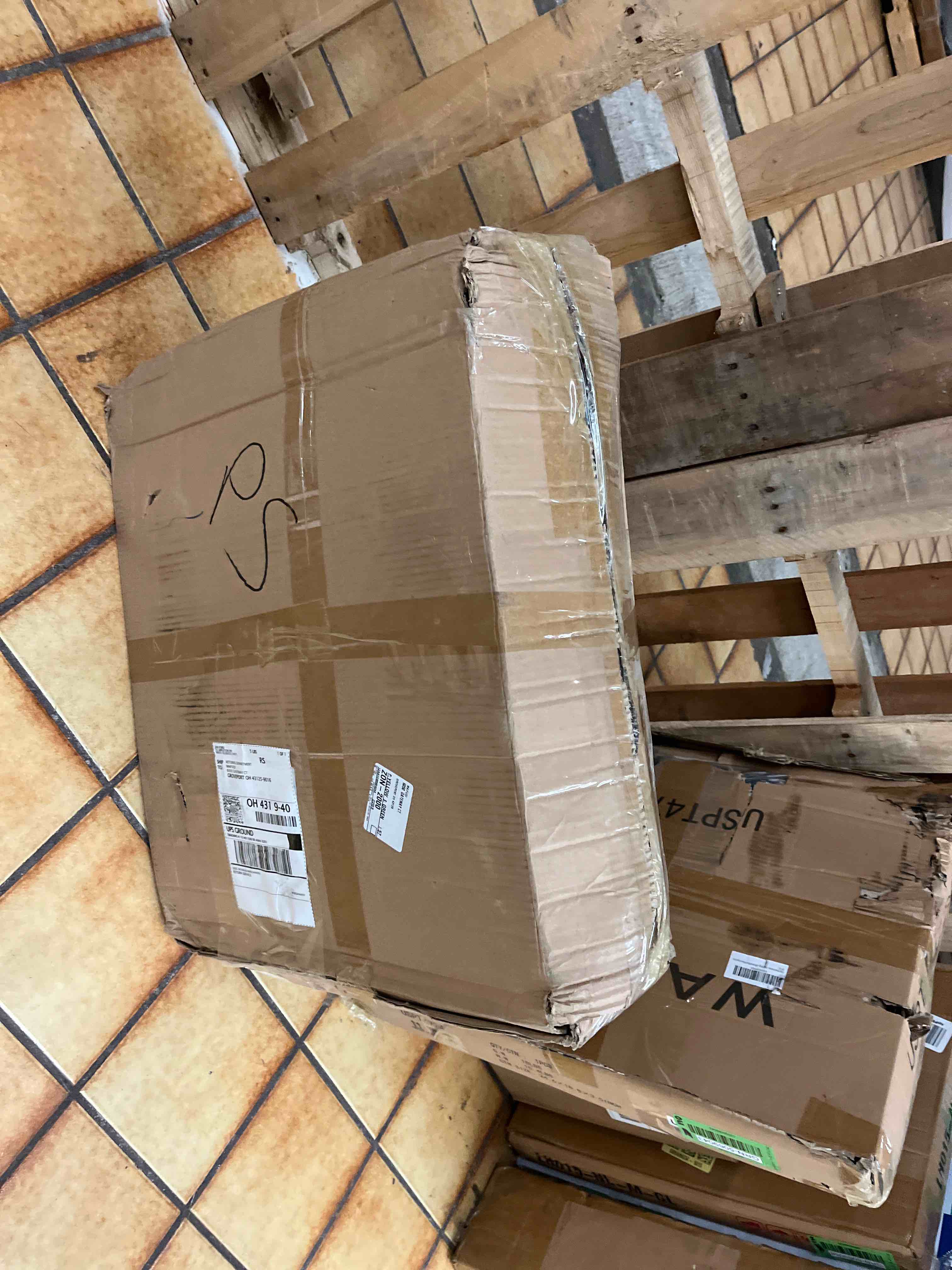 Coverado Car Seat Covers Full Set, 5 Seat Universal Seat Covers for Cars, Luxury Faux Leather Waterproof Seat Covers, Front and Back Car Seat Protector, Auto Seat Covers Fit for Most Vehicles, Beige