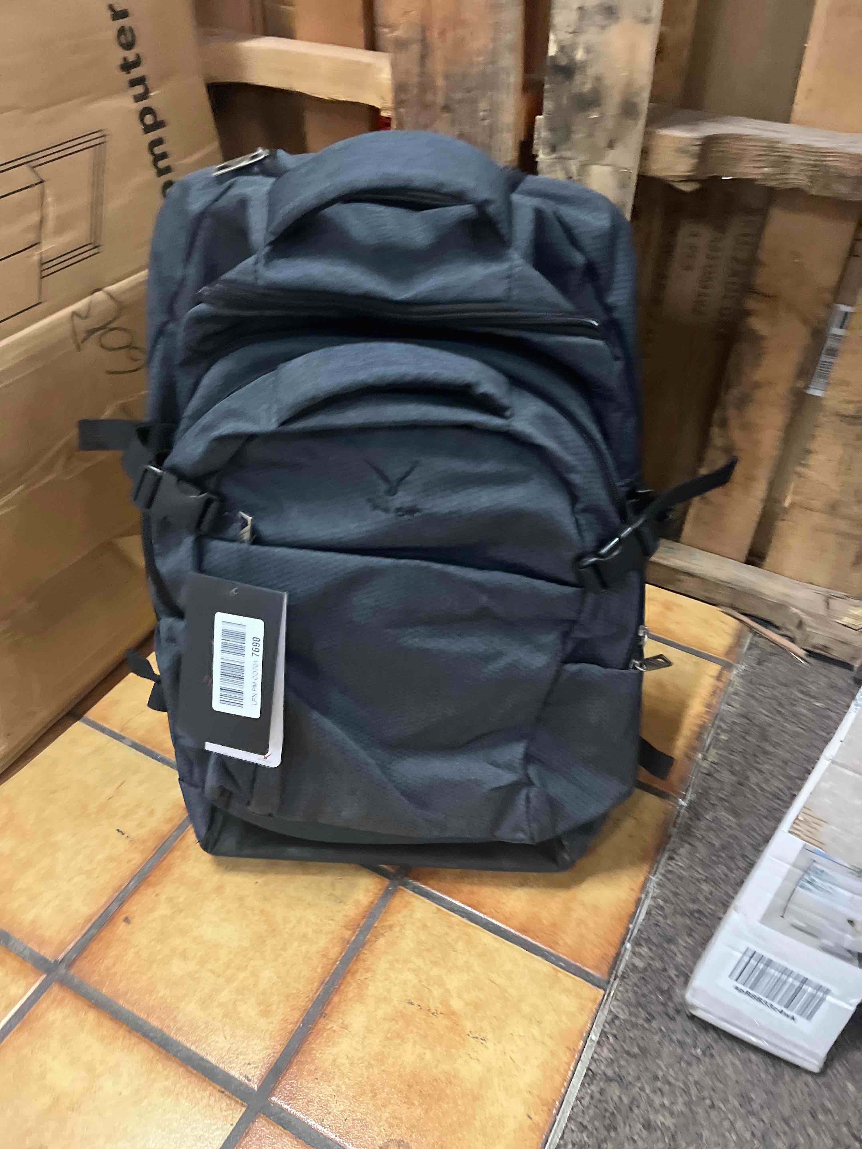https://s3.amazonaws.com/lotting-images-prod/phillipi/GRN5069736_1700662527485.jpeg