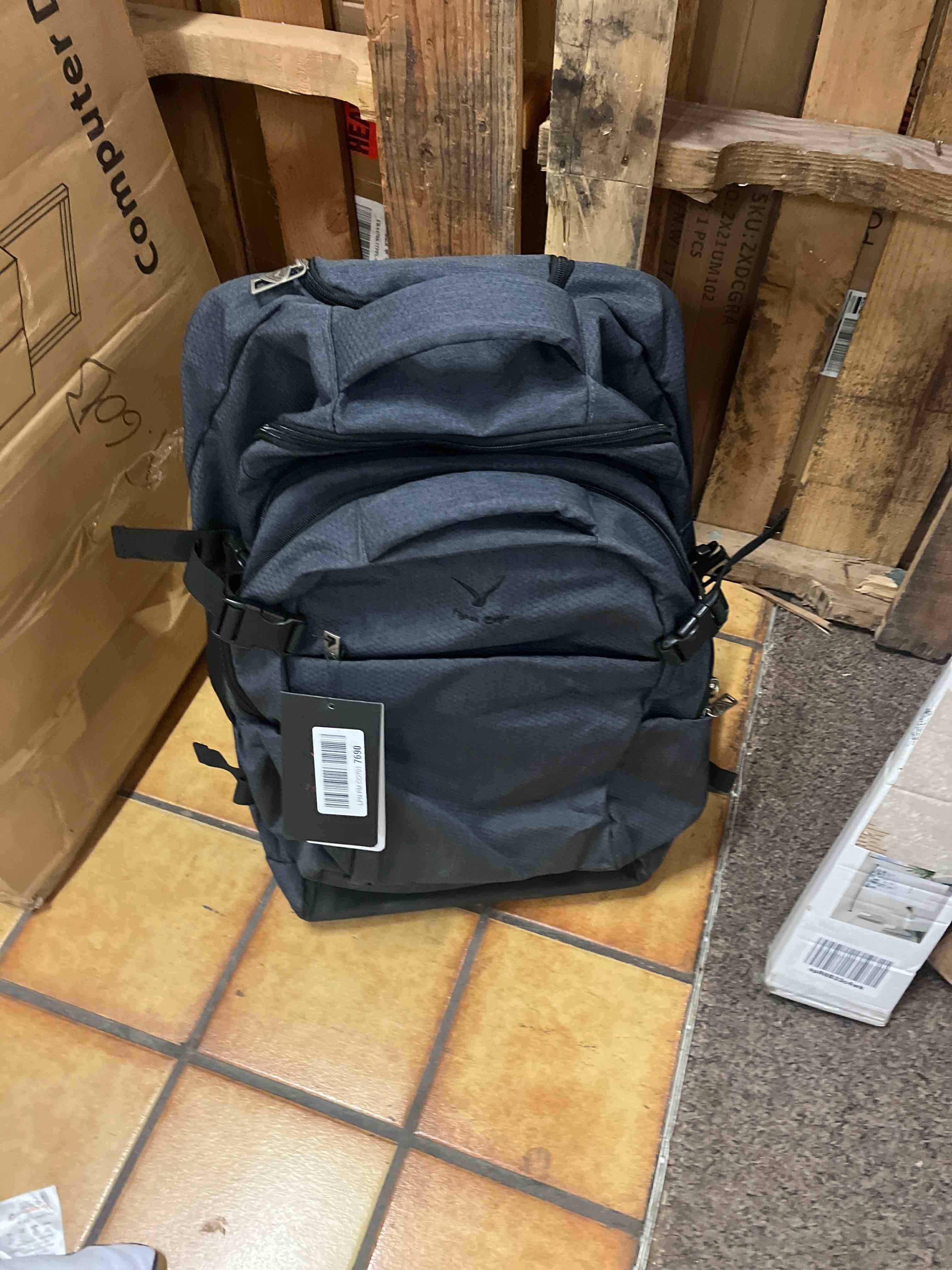 https://s3.amazonaws.com/lotting-images-prod/phillipi/GRN5069736_1700662528716.jpeg