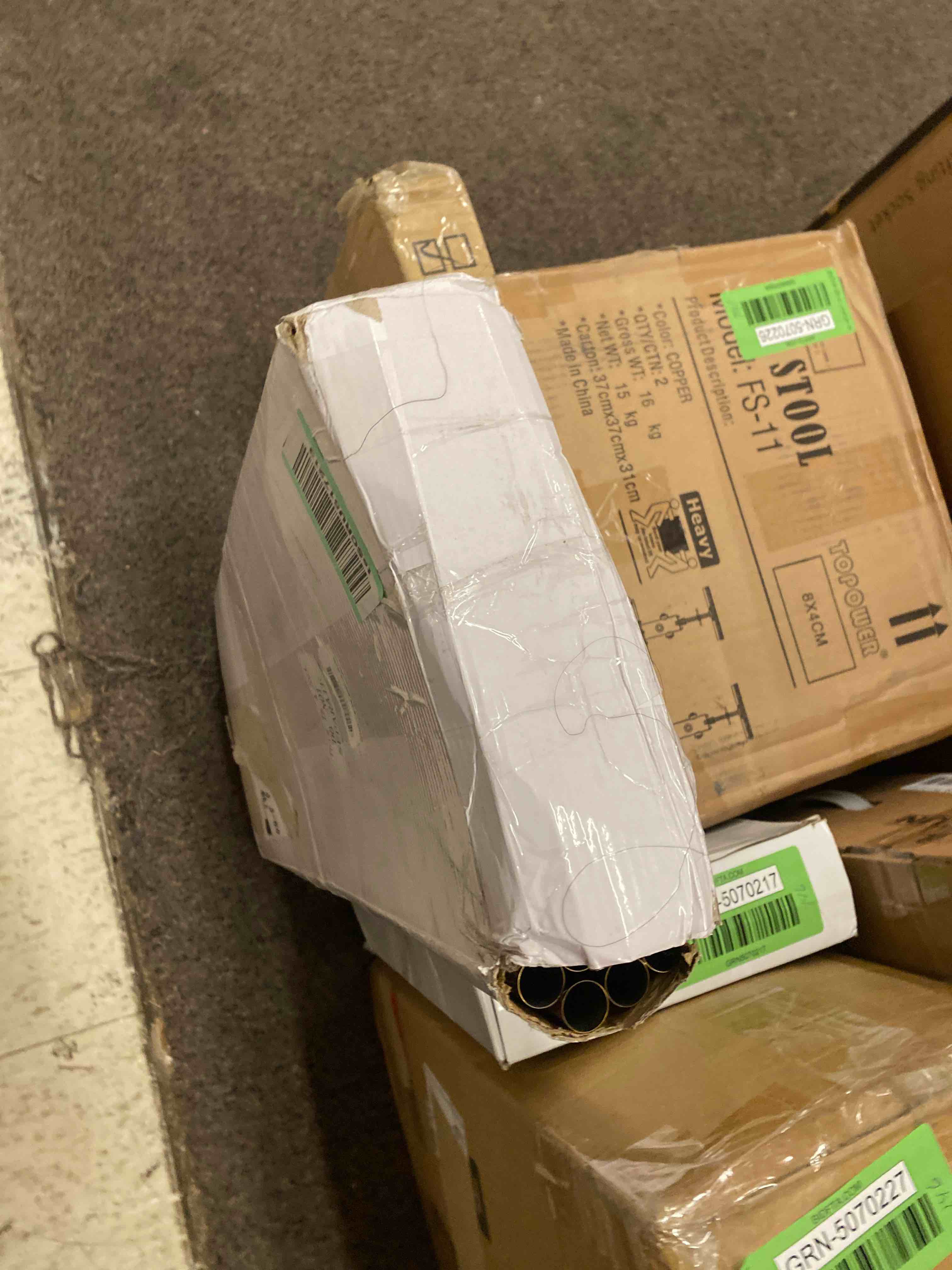 https://s3.amazonaws.com/lotting-images-prod/phillipi/GRN5070232_1701363372184.jpeg