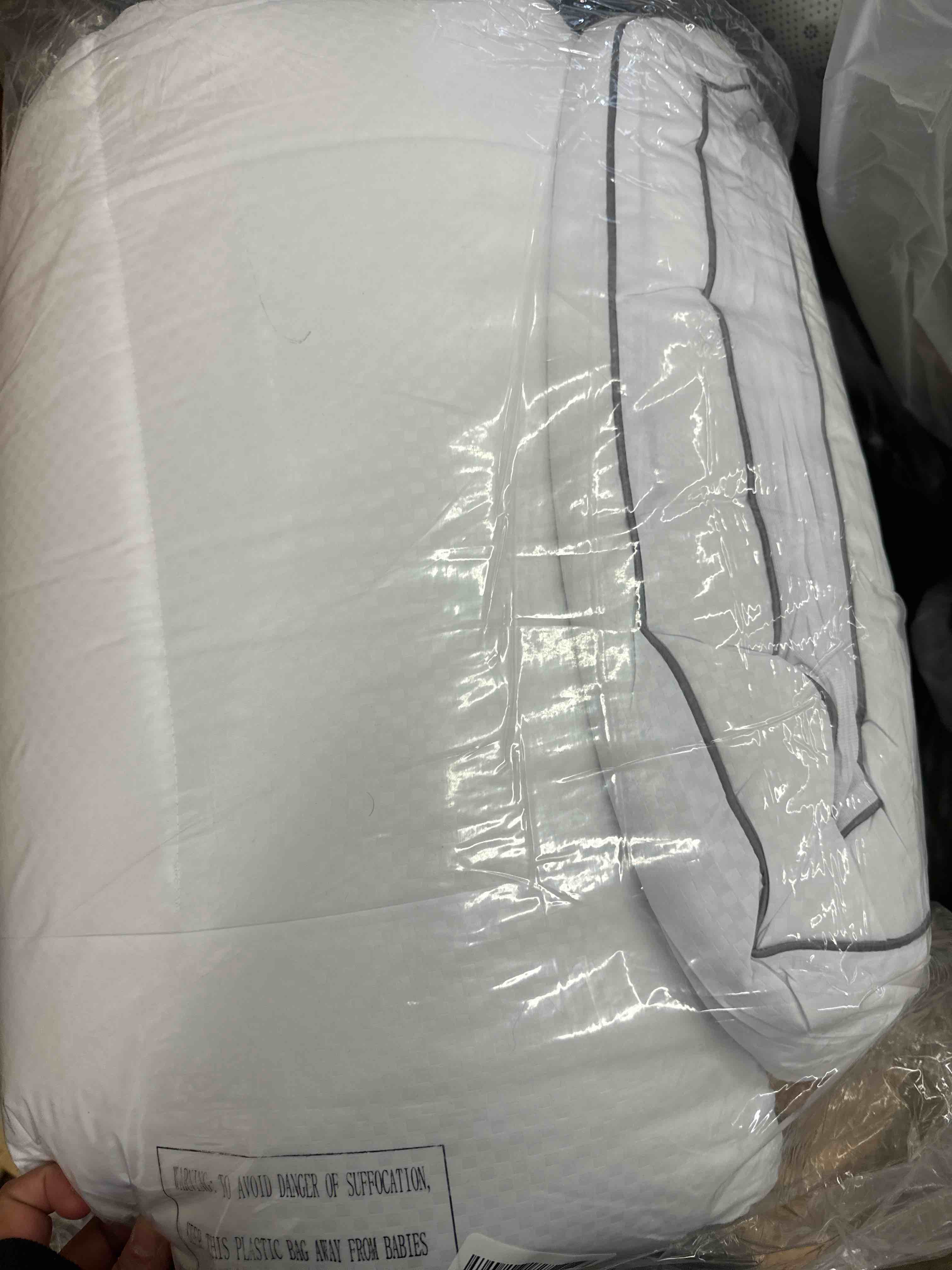 https://s3.amazonaws.com/lotting-images-prod/phillipi/GRN5120948_1709829388278.jpeg