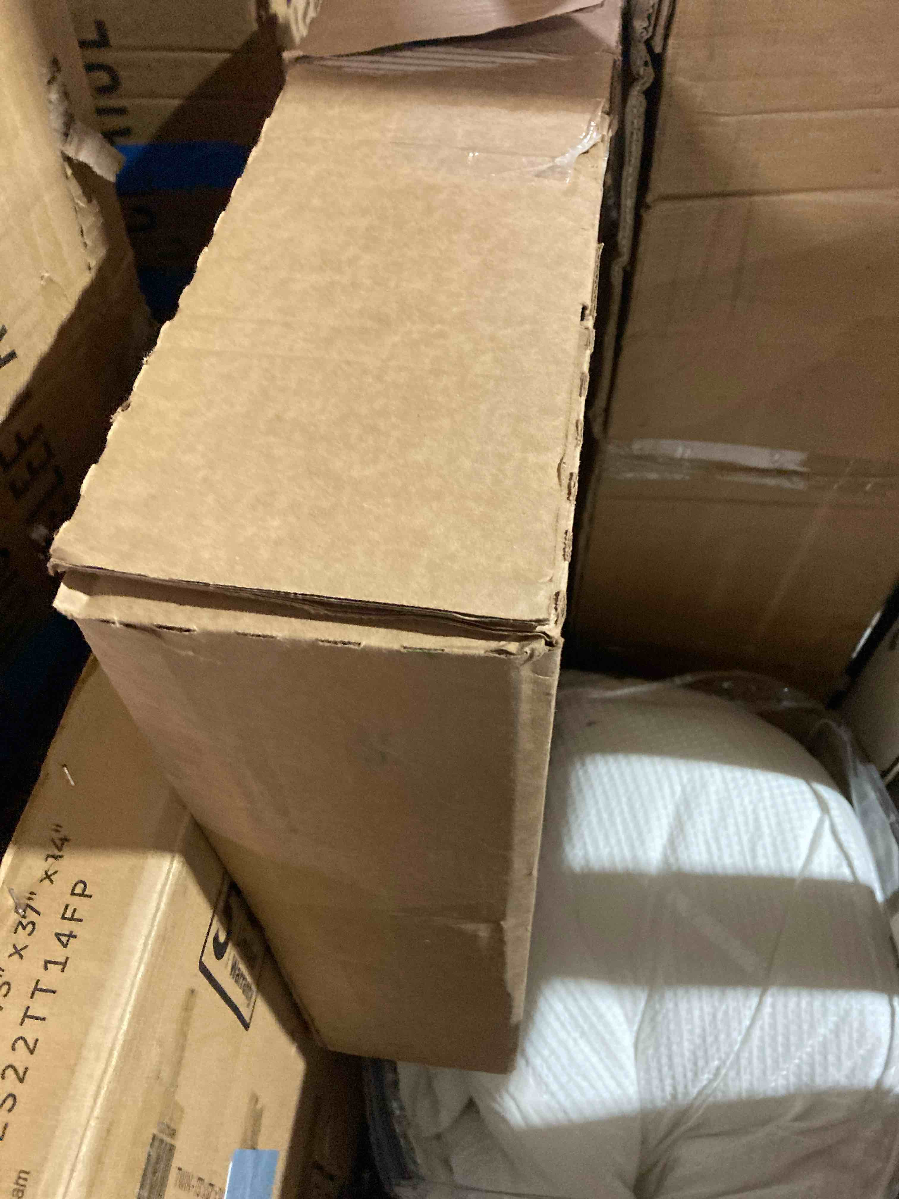 https://s3.amazonaws.com/lotting-images-prod/phillipi/GRN5125355_1708541813108.jpeg