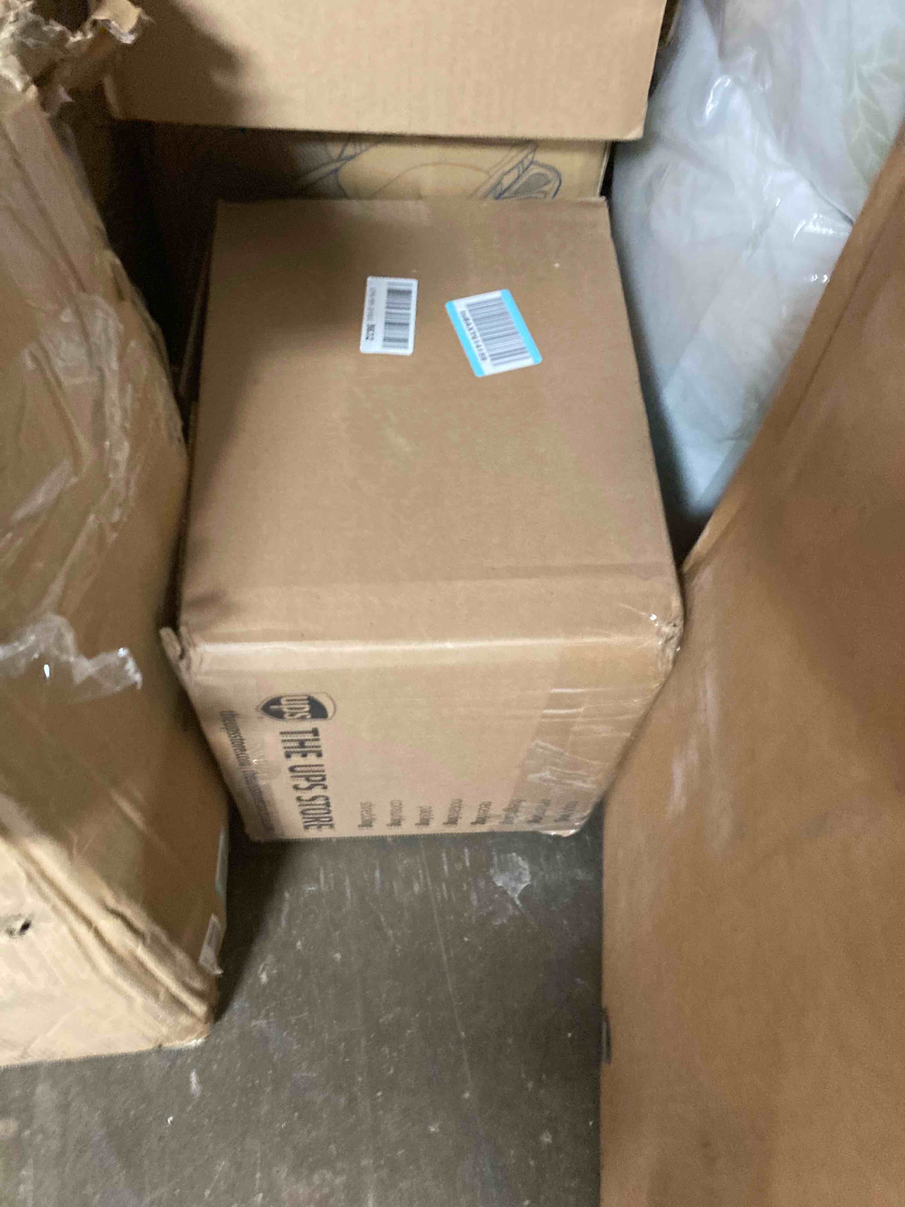 https://s3.amazonaws.com/lotting-images-prod/phillipi/GRN5125379_1708549930528.jpeg