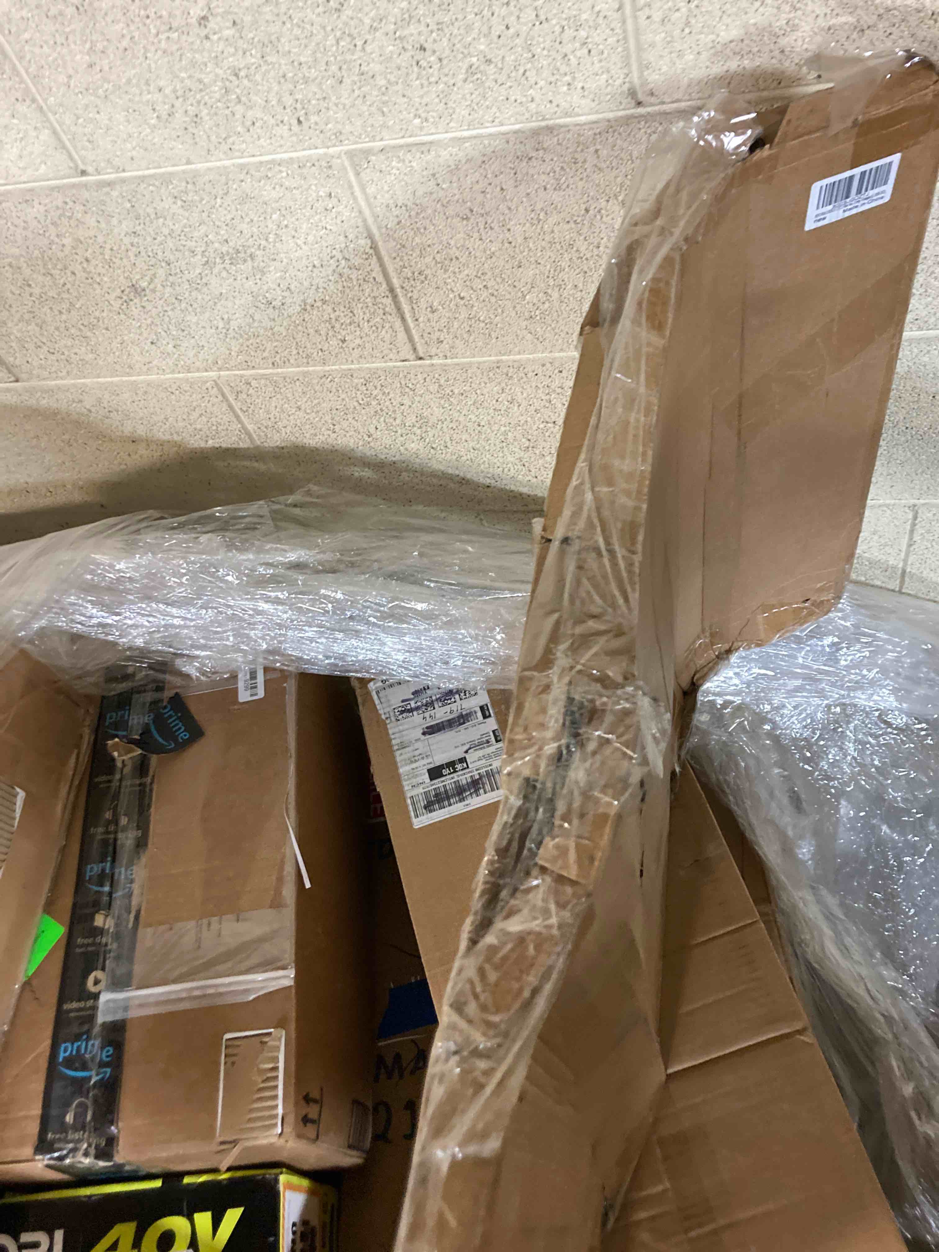 https://s3.amazonaws.com/lotting-images-prod/phillipi/GRN5126518_1706550286009.jpeg