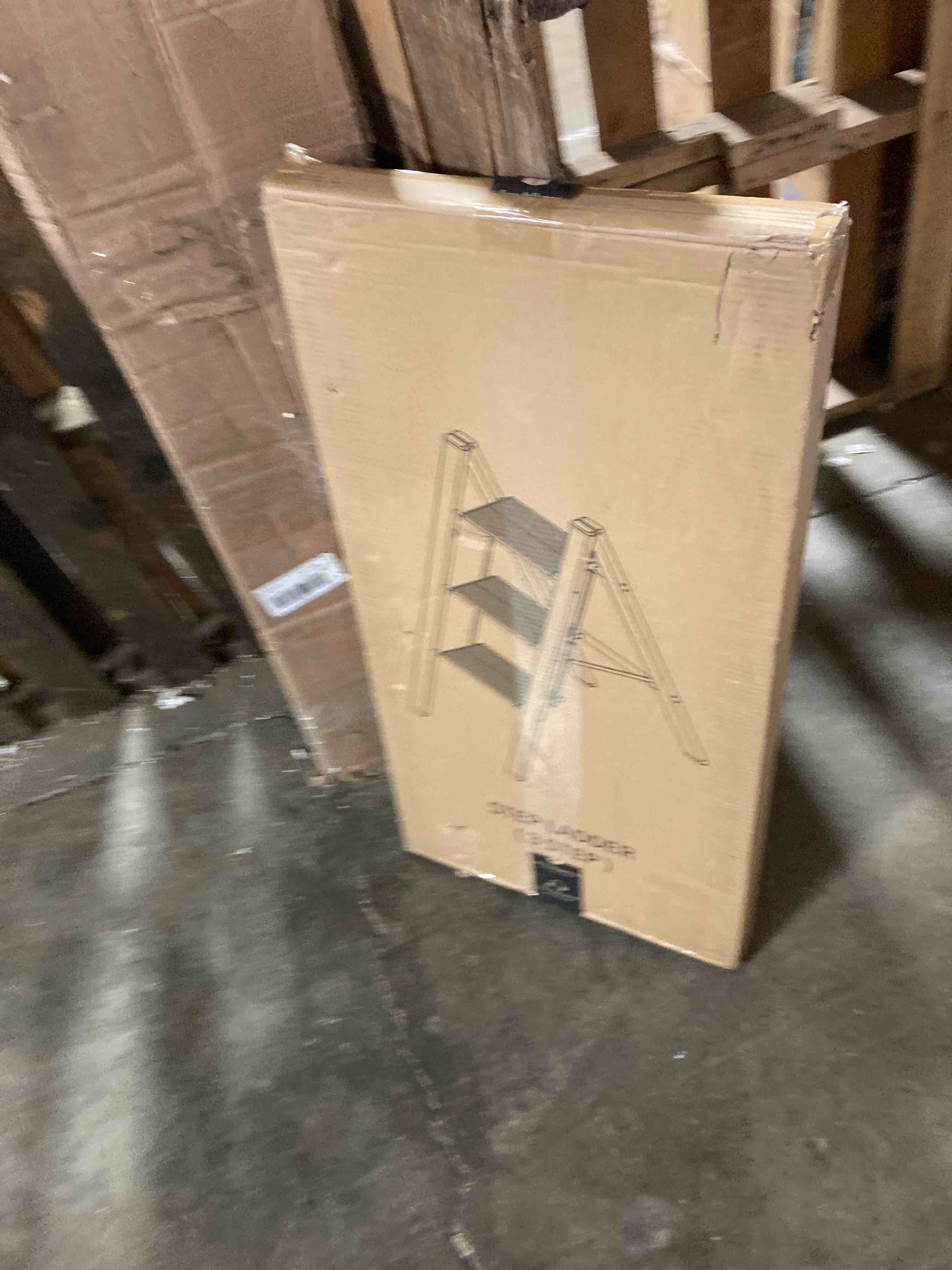 https://s3.amazonaws.com/lotting-images-prod/phillipi/GRN5127570_1706634340037.jpeg