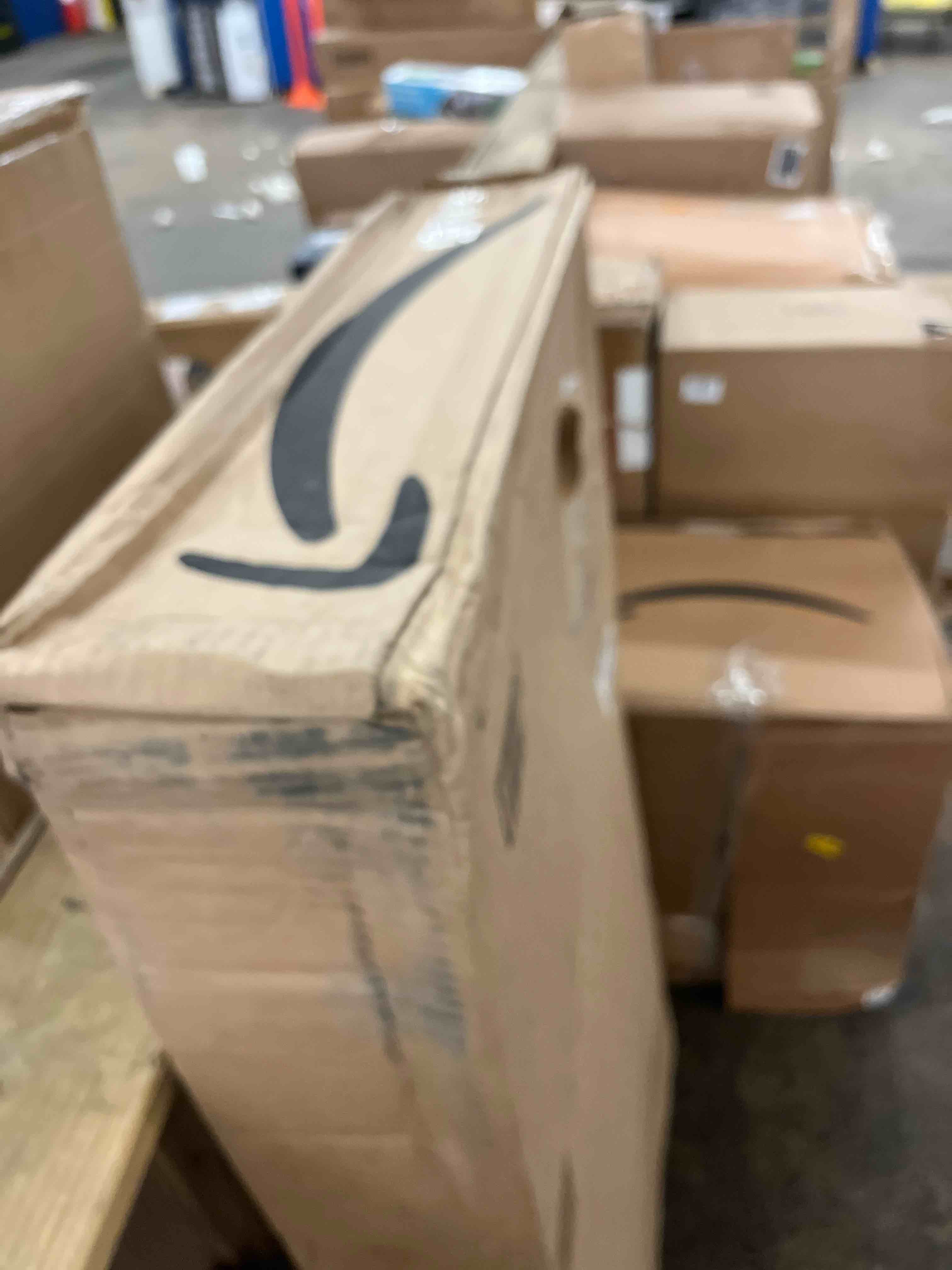 https://s3.amazonaws.com/lotting-images-prod/phillipi/GRN5497787_1746775074877.jpeg
