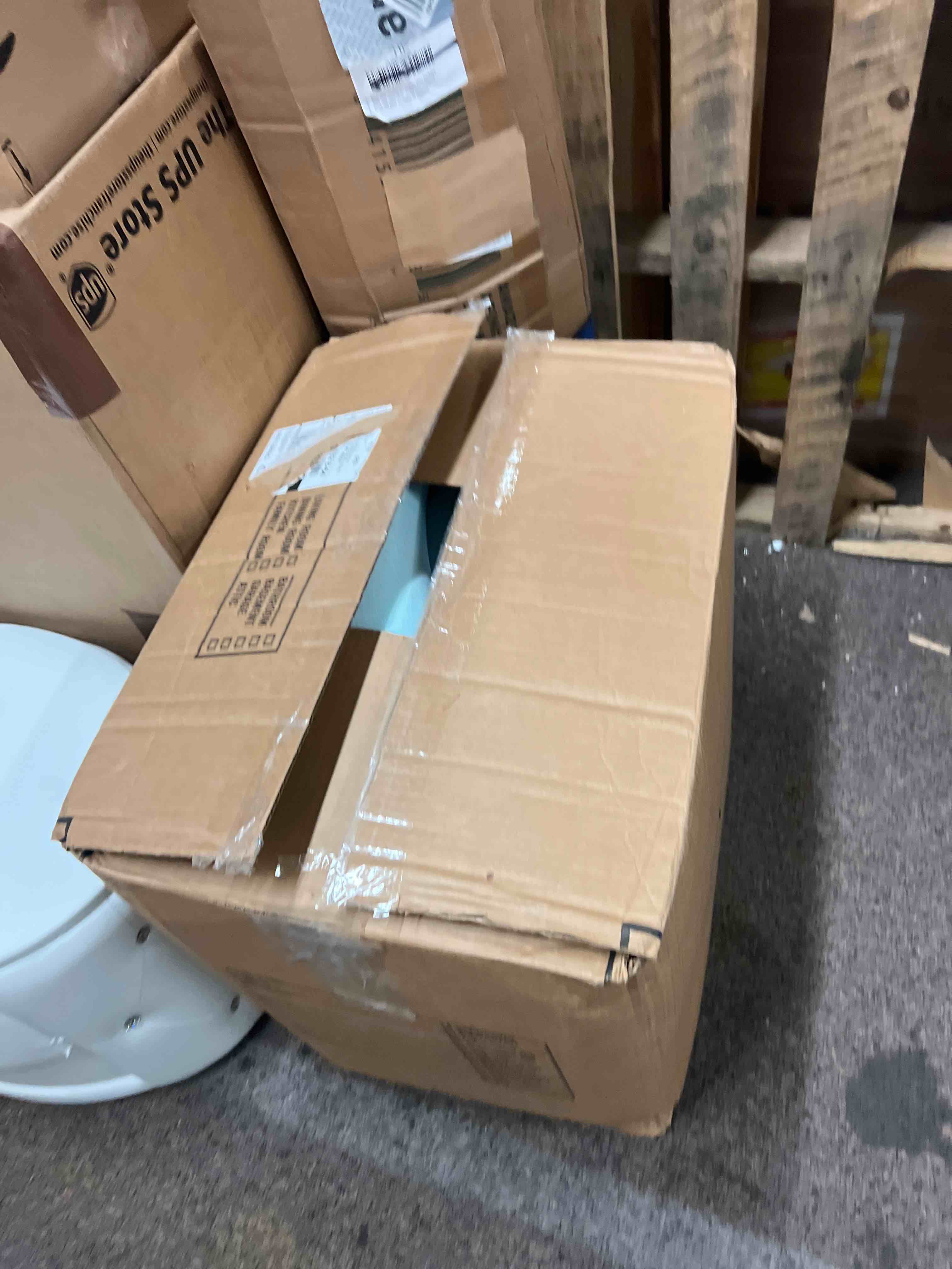 https://s3.amazonaws.com/lotting-images-prod/phillipi/GRN5499638_1704333132321.jpeg