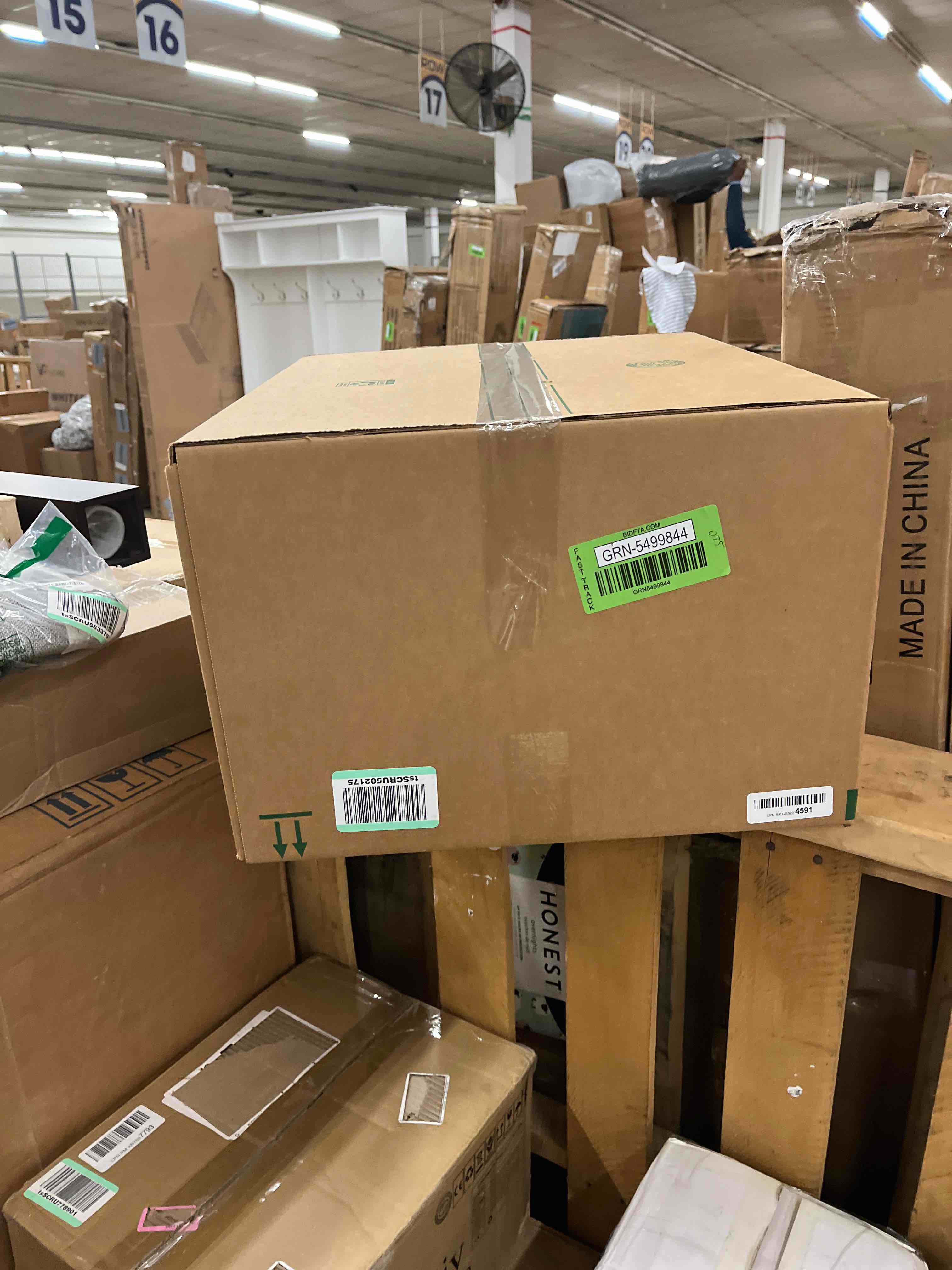 https://s3.amazonaws.com/lotting-images-prod/phillipi/GRN5499844_1704487400436.jpeg