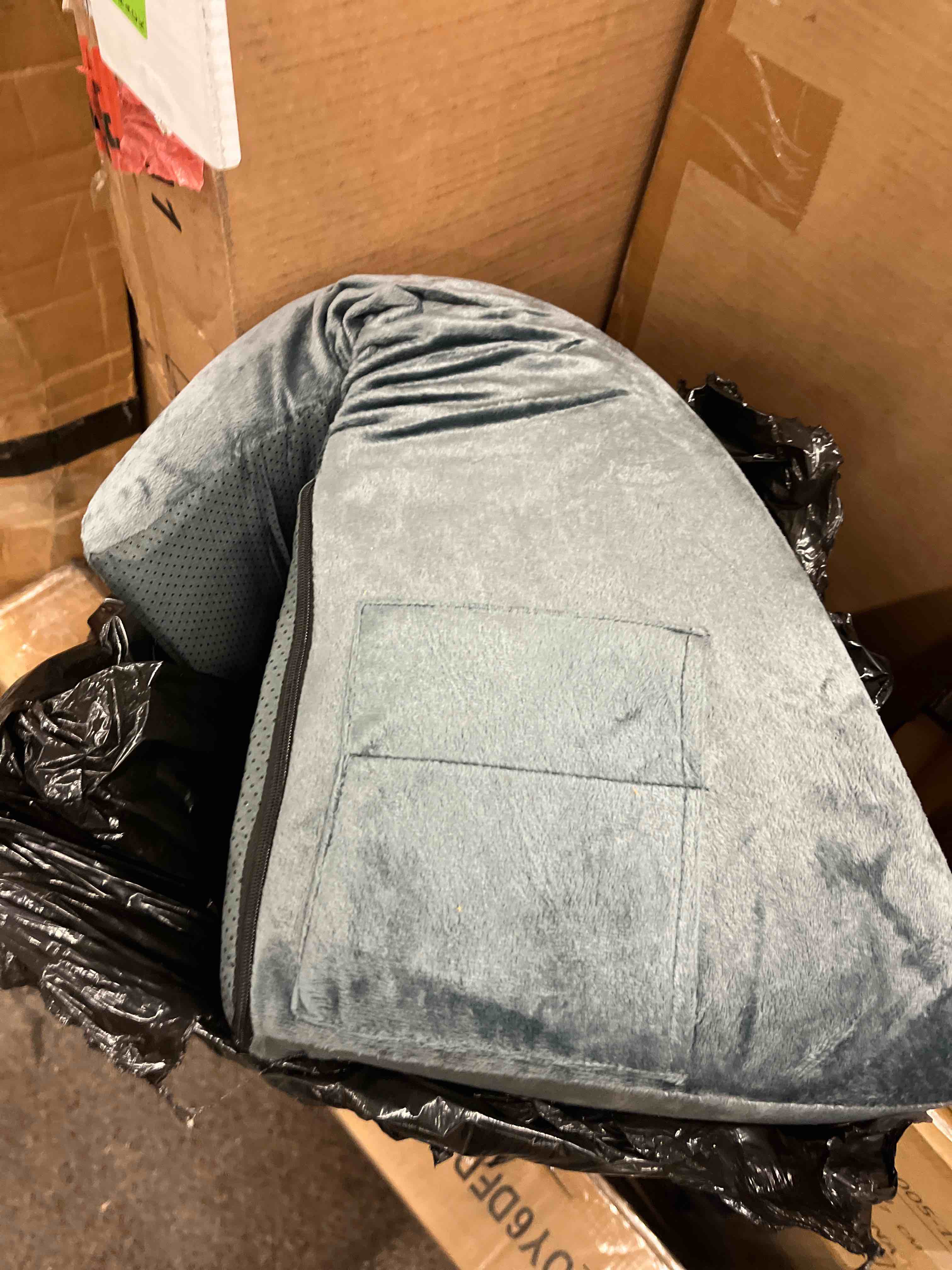 https://s3.amazonaws.com/lotting-images-prod/phillipi/GRN5499855_1704490181498.jpeg