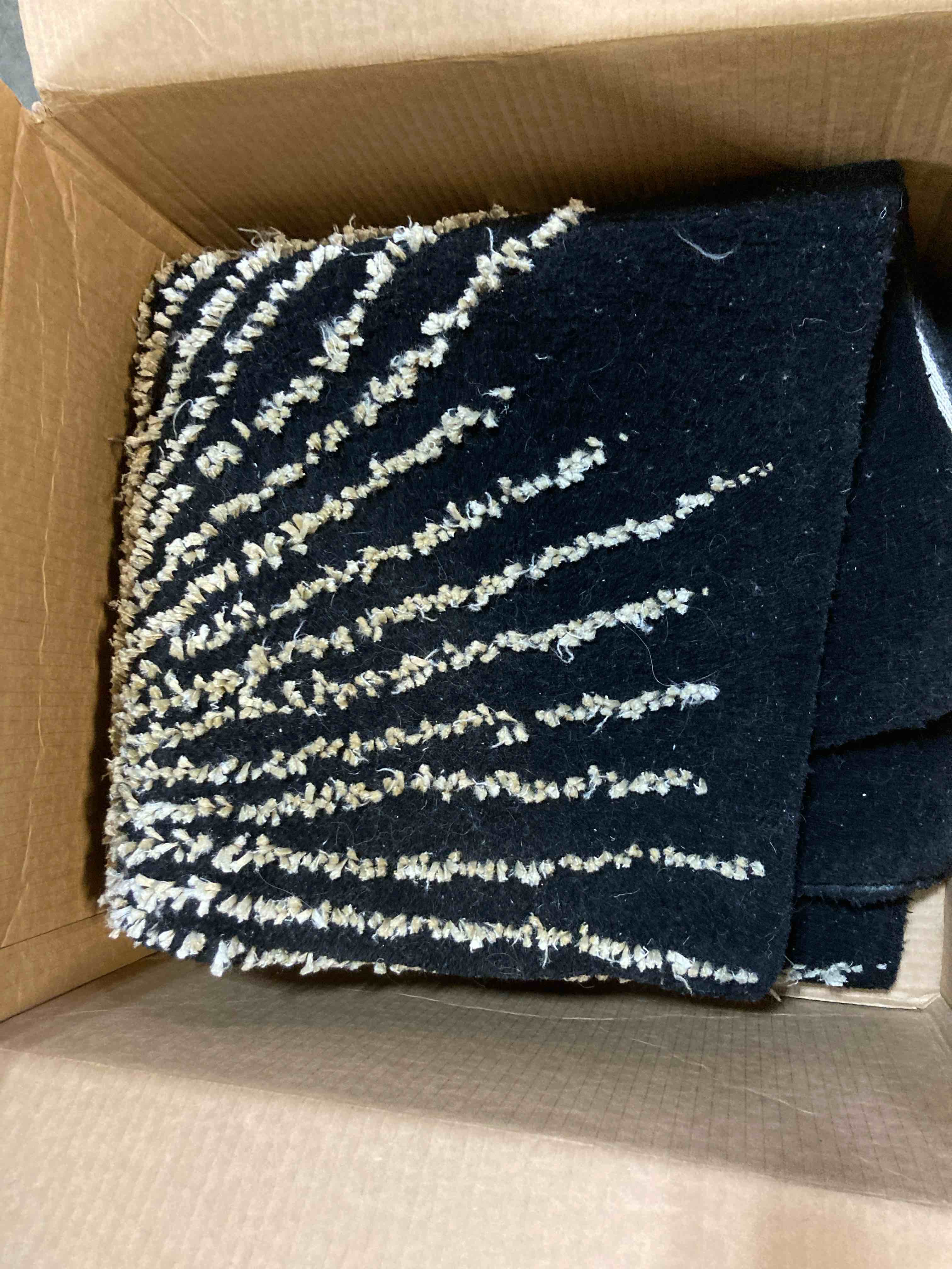 https://s3.amazonaws.com/lotting-images-prod/phillipi/GRN5518557_1712160822600.jpeg