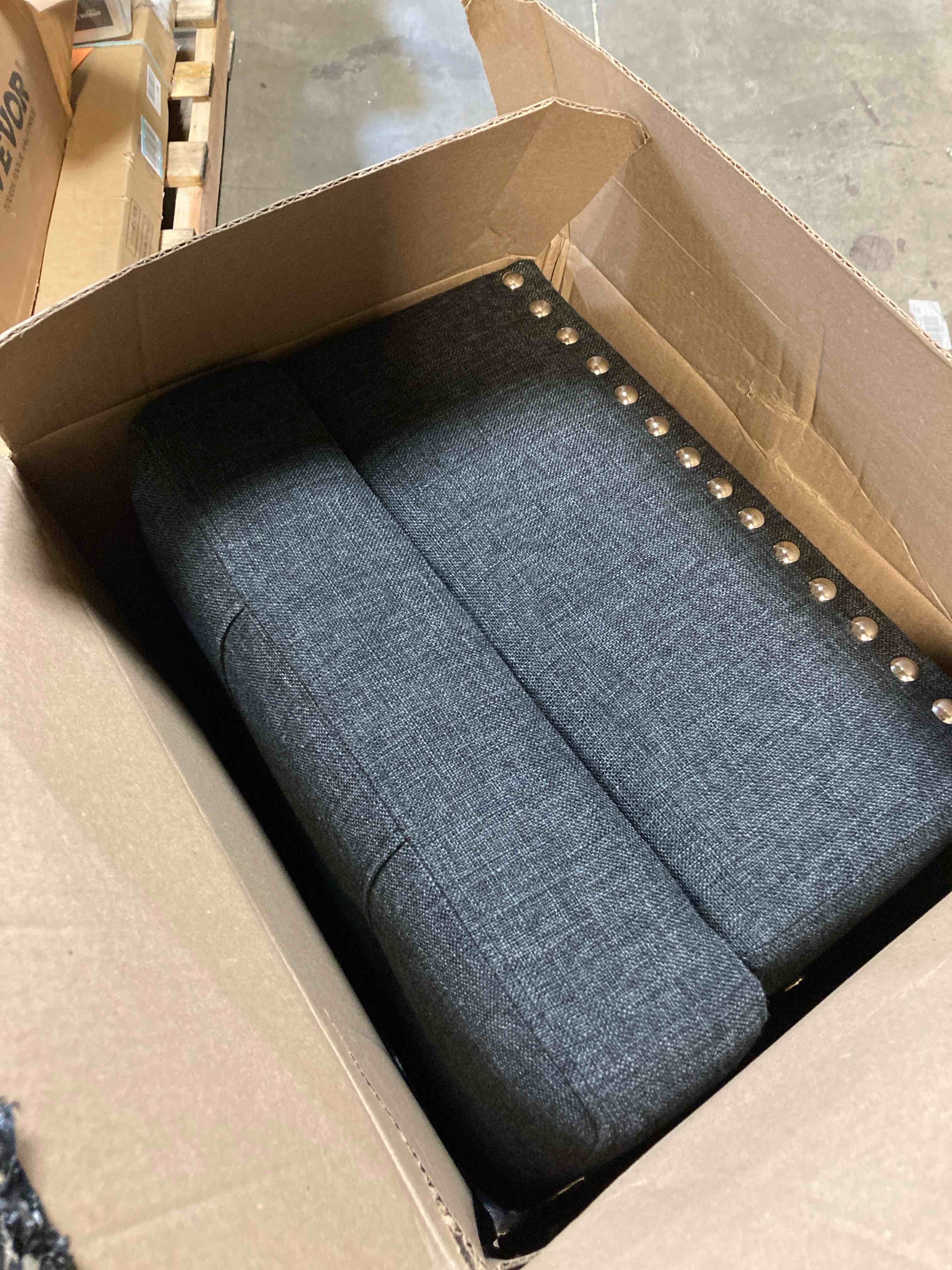https://s3.amazonaws.com/lotting-images-prod/phillipi/GRN5518695_1712770968743.jpeg