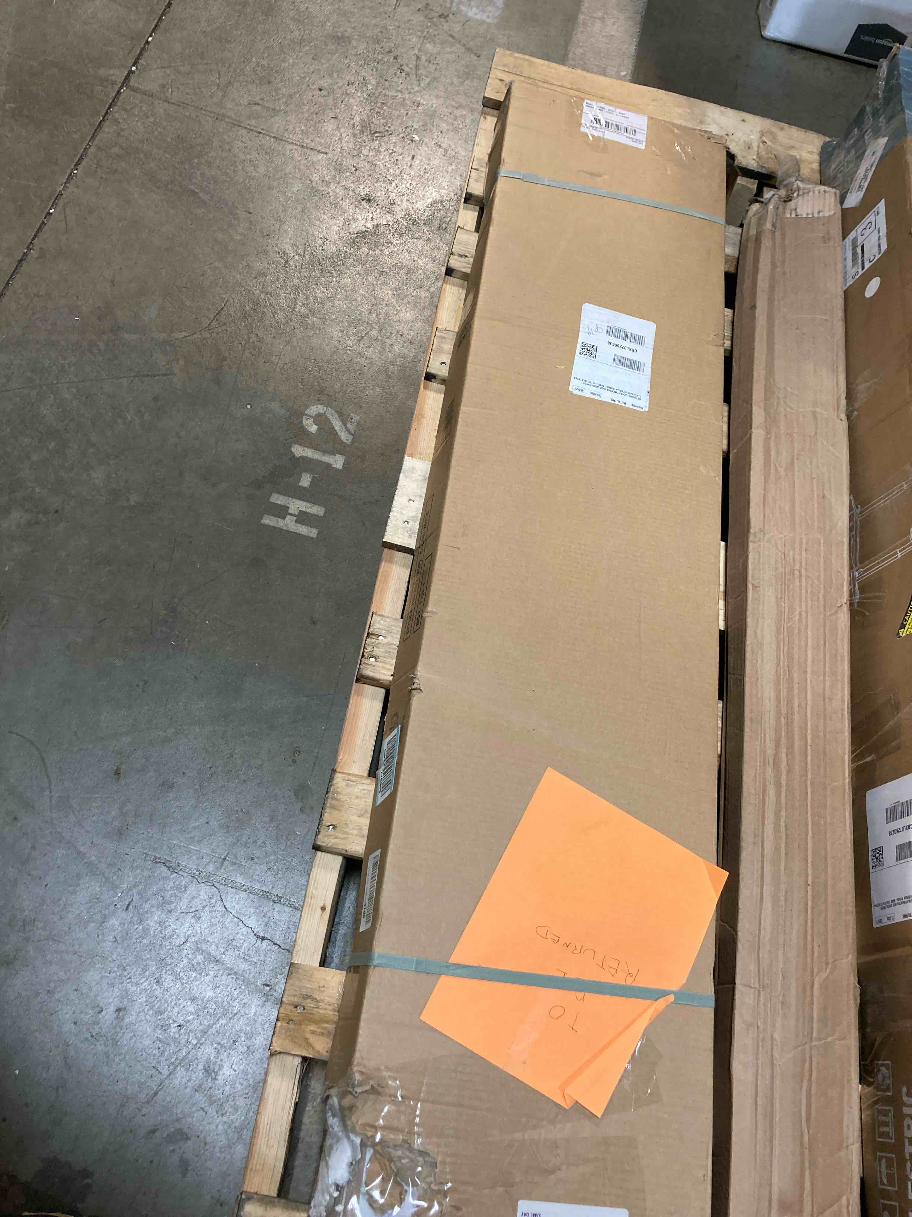 https://s3.amazonaws.com/lotting-images-prod/phillipi/GRN5518698_1712771303183.jpeg