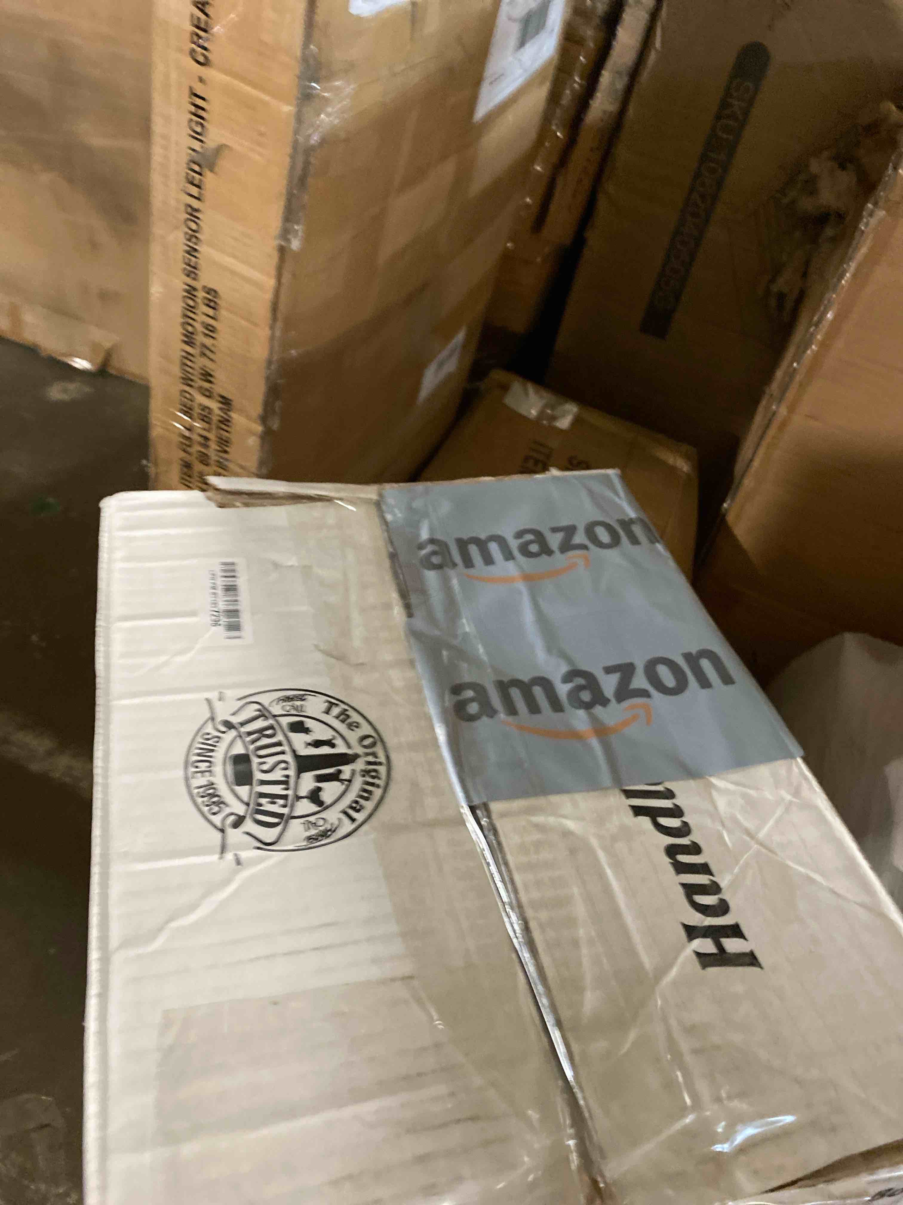https://s3.amazonaws.com/lotting-images-prod/phillipi/GRN5520926_1718123887422.jpeg