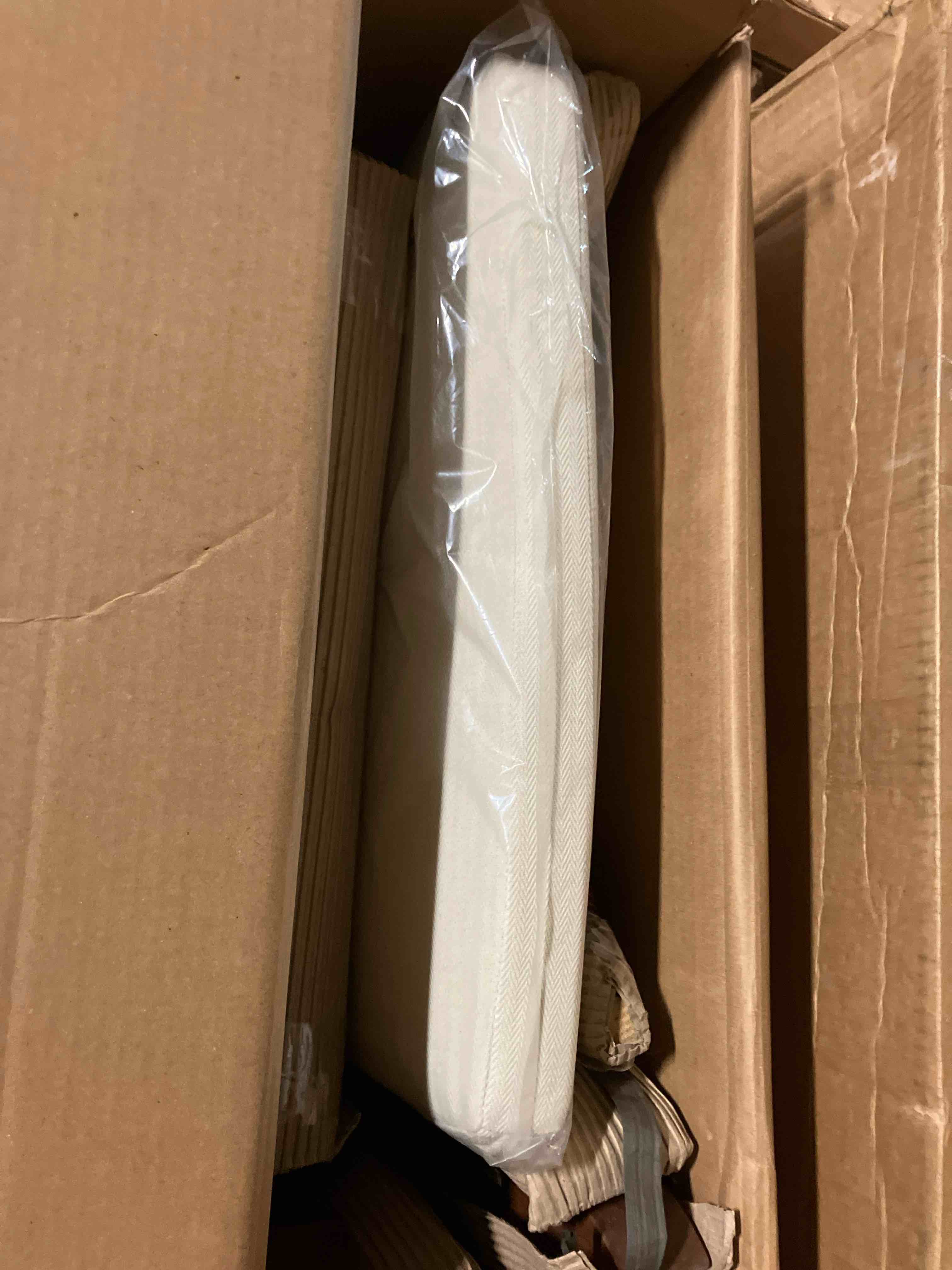 https://s3.amazonaws.com/lotting-images-prod/phillipi/GRN5521020_1718126972239.jpeg