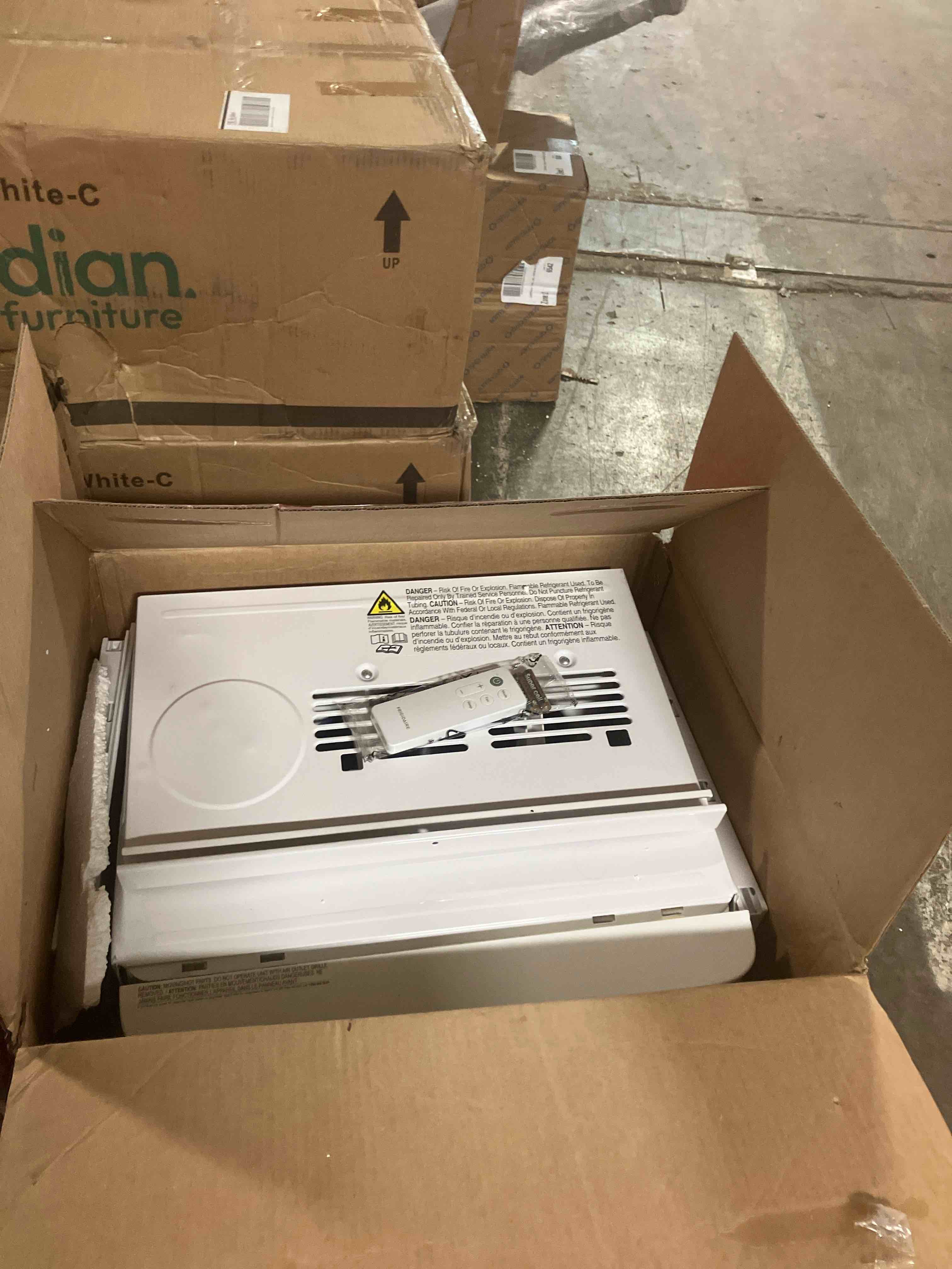 https://s3.amazonaws.com/lotting-images-prod/phillipi/GRN5521090_1718205951712.jpeg