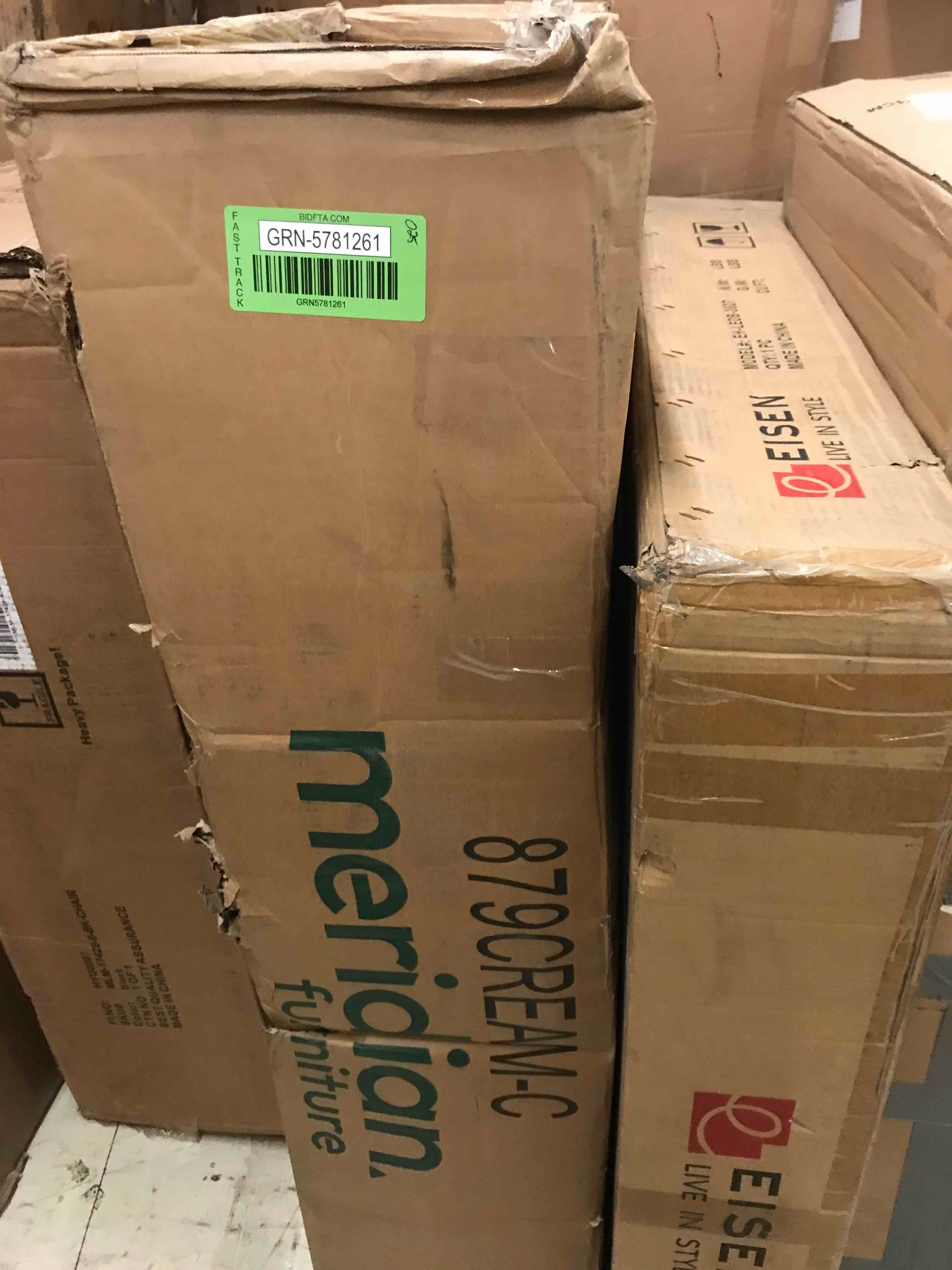 https://s3.amazonaws.com/lotting-images-prod/phillipi/GRN5781261_1716734676455.jpeg