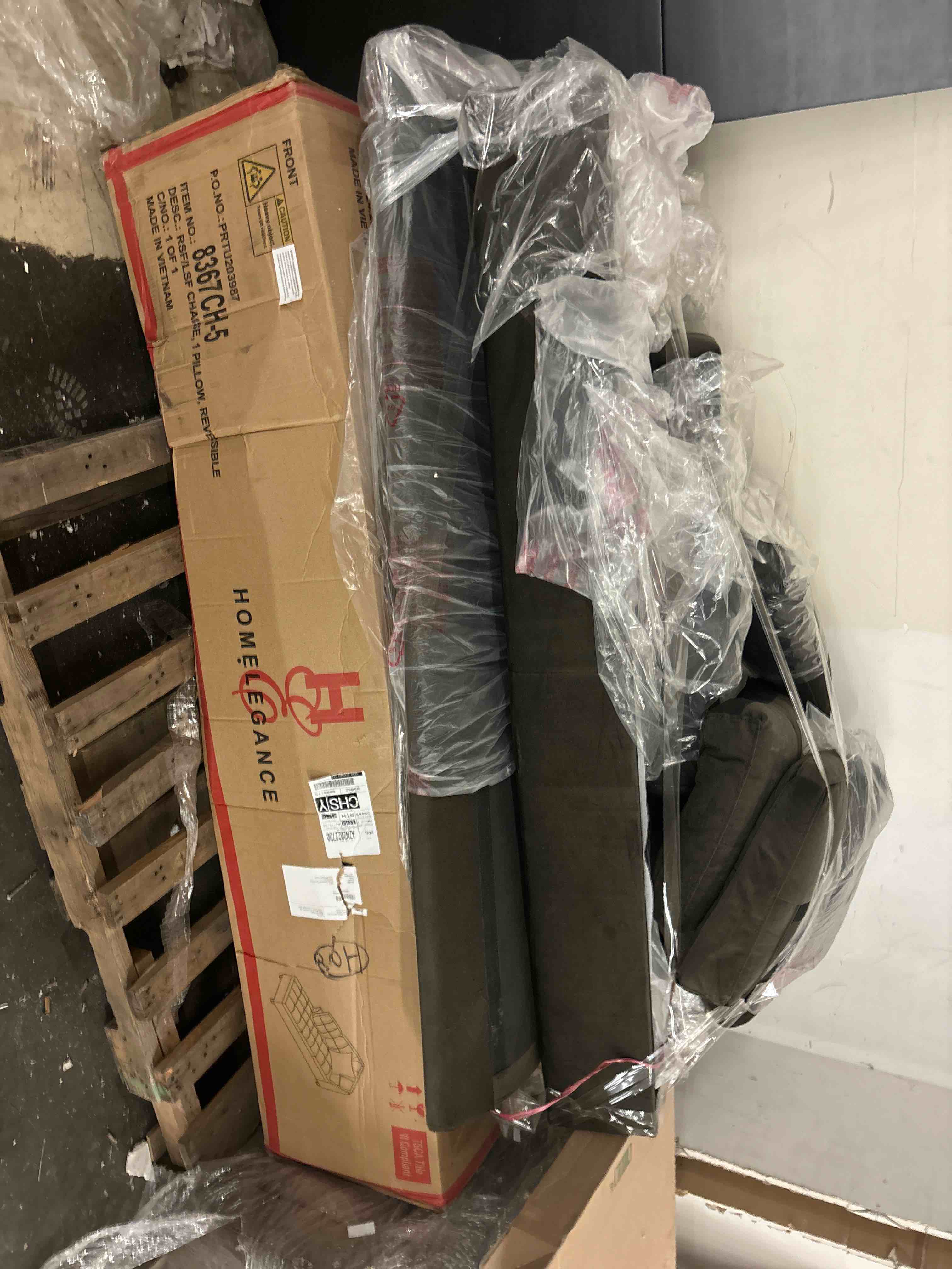 https://s3.amazonaws.com/lotting-images-prod/phillipi/GRN5781441_1714008452484.jpeg