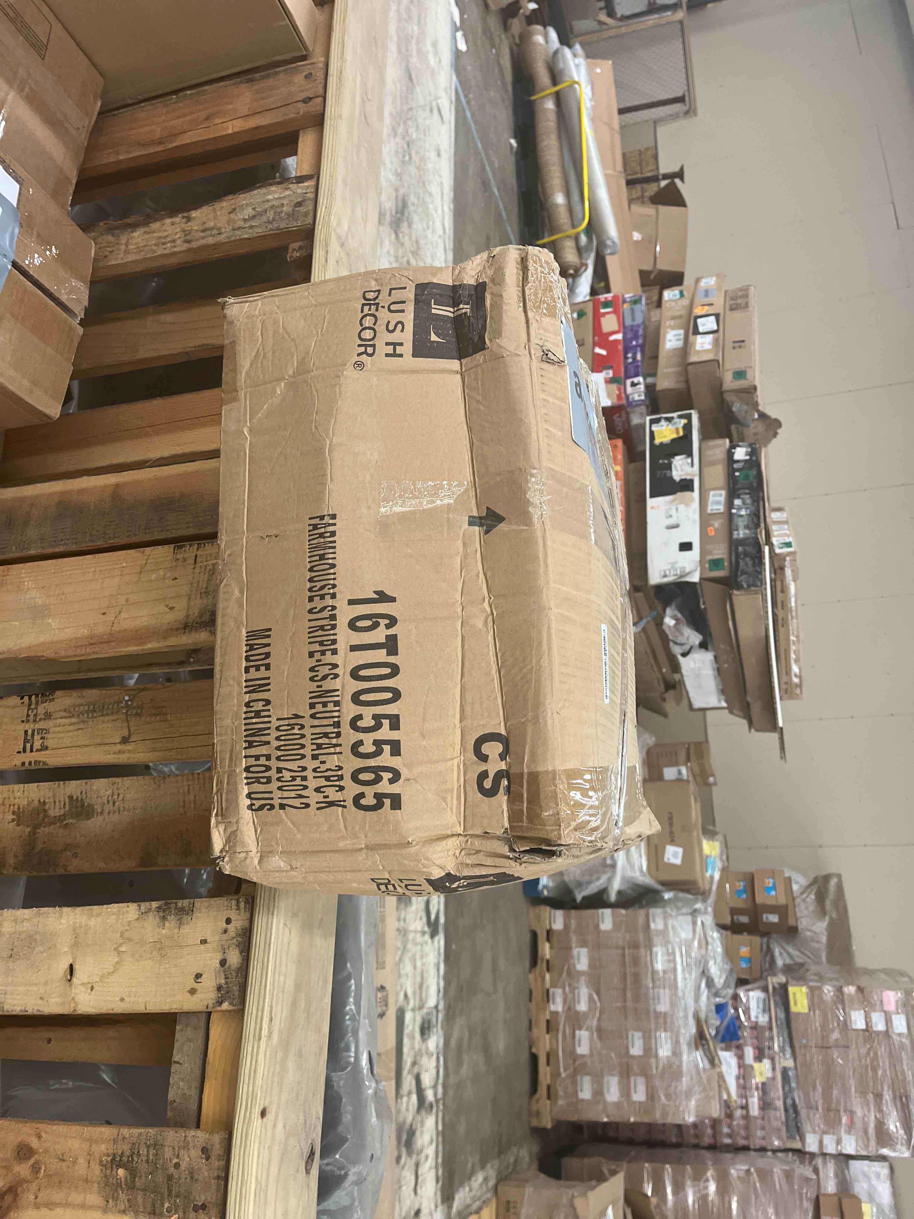 https://s3.amazonaws.com/lotting-images-prod/phillipi/GRN5783034_1715663153749.jpeg